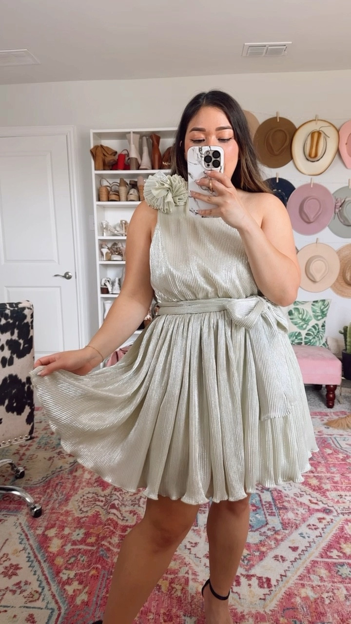 Queen Of Gems Champagne Dress - wearing medium

Holiday outfit, Christmas outfit, holiday style, Christmas style, holiday fashion, Christmas fashion, holiday look, Christmas look,    holiday dress, Christmas dress, gold dress, one shoulder dress, shiny dress, champagne gold dress, satin dress, tulle dress, shimmery dress, thanksgiving outfit, thanksgiving dress, thanksgiving style, thanksgiving fashion, thanksgiving look, fall family photos outfit, holiday family photos outfit, holiday card outfit, Christmas card outfit, special occasion dress, special occasion outfit, formal dress, formal dinner dress, black tie event dress, wedding guest dress, NYE outfit, NYE fashion, nye style, nye look, New Year’s Eve outfit, New Year’s Eve fashion, New Year’s Eve style, New Year’s Eve look, midsize fashion, midsize style, midsize outfit, midsize look, midsize blogger, midsize influencer 

#LTKHoliday #LTKmidsize #LTKSeasonal