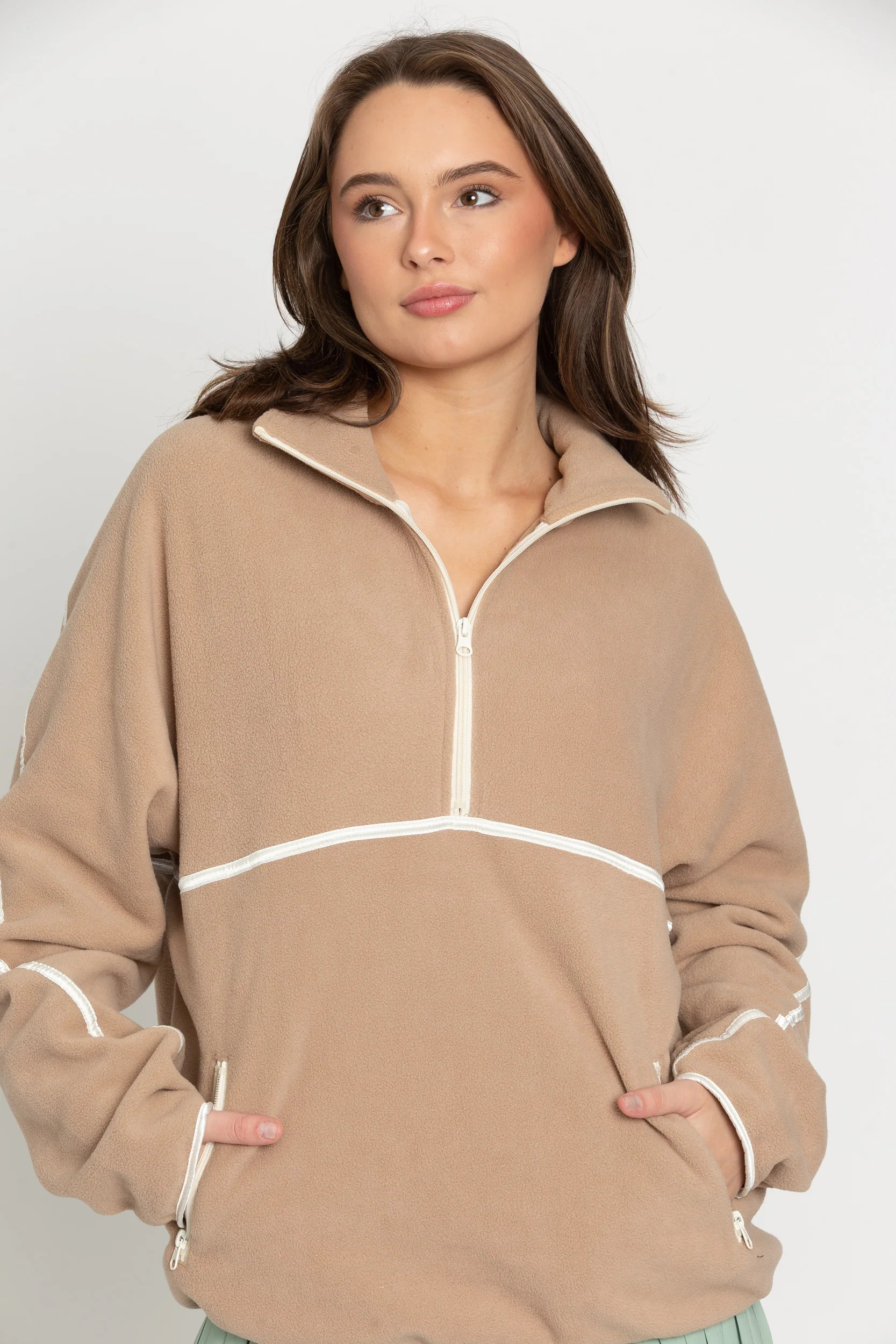 Beige Minimalistic Half-Zip Pullover | Gold Hinge
