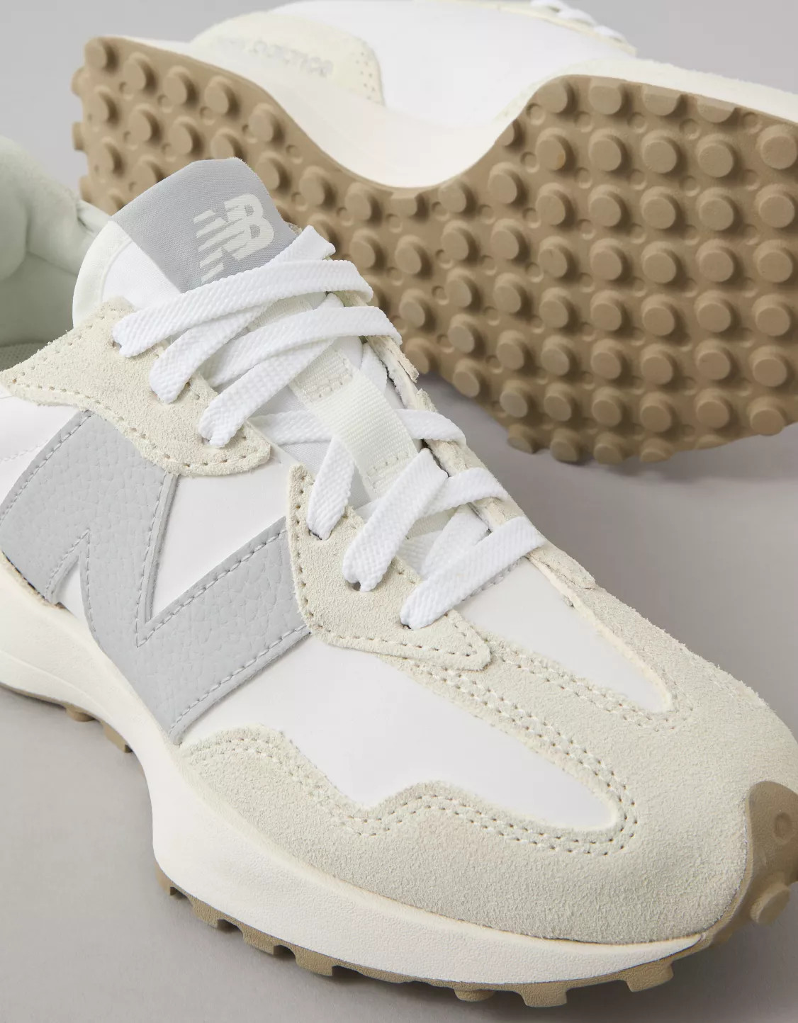 New Balance 327 Sneaker | American Eagle Outfitters (US & CA)