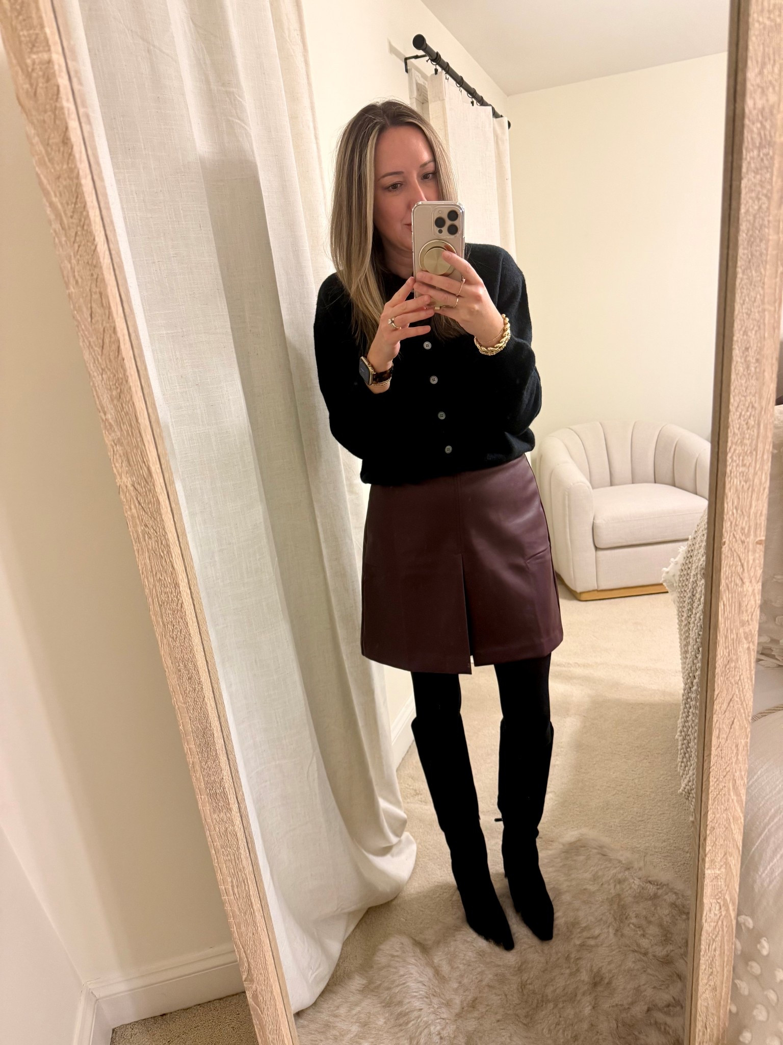 Hump Day 9 to 5

Skirt is from Loft but no longer available 

#LTKOver40 #LTKootd