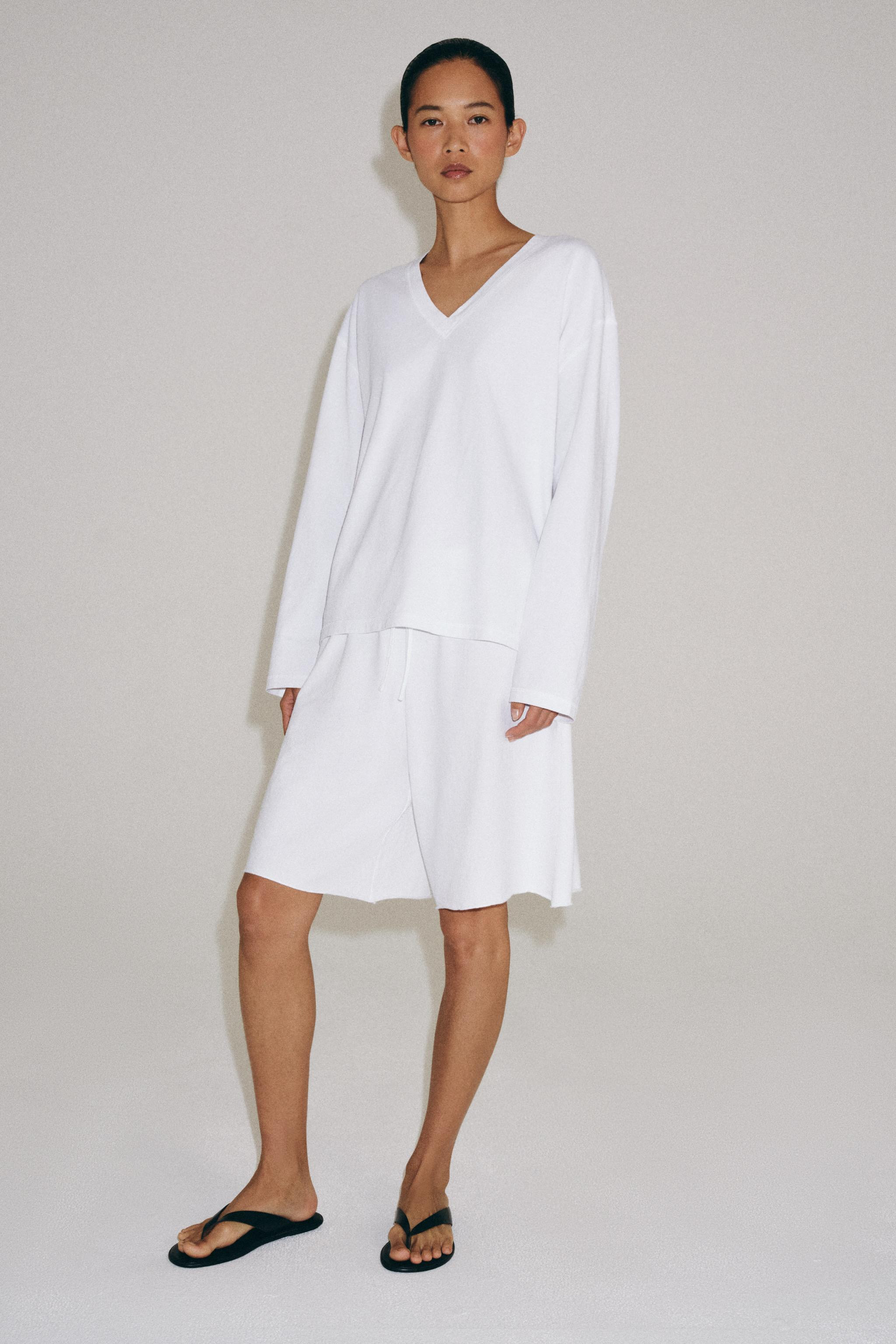 COTTON V-NECK T-SHIRT | Zara UK