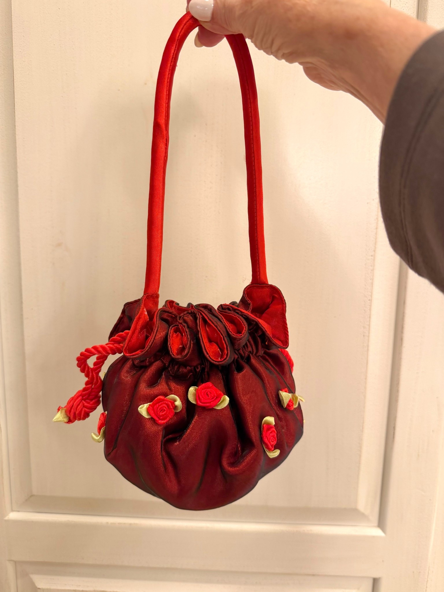New Lady's Red Rose Pattern Satin Wristlet Bag, Purse, Drawstring Bag, pouchh
I have owned this cute bag for many years. So special especially adorable during Valentines Day season 

#LTKOver40 #LTKFindsUnder50 #LTKootd