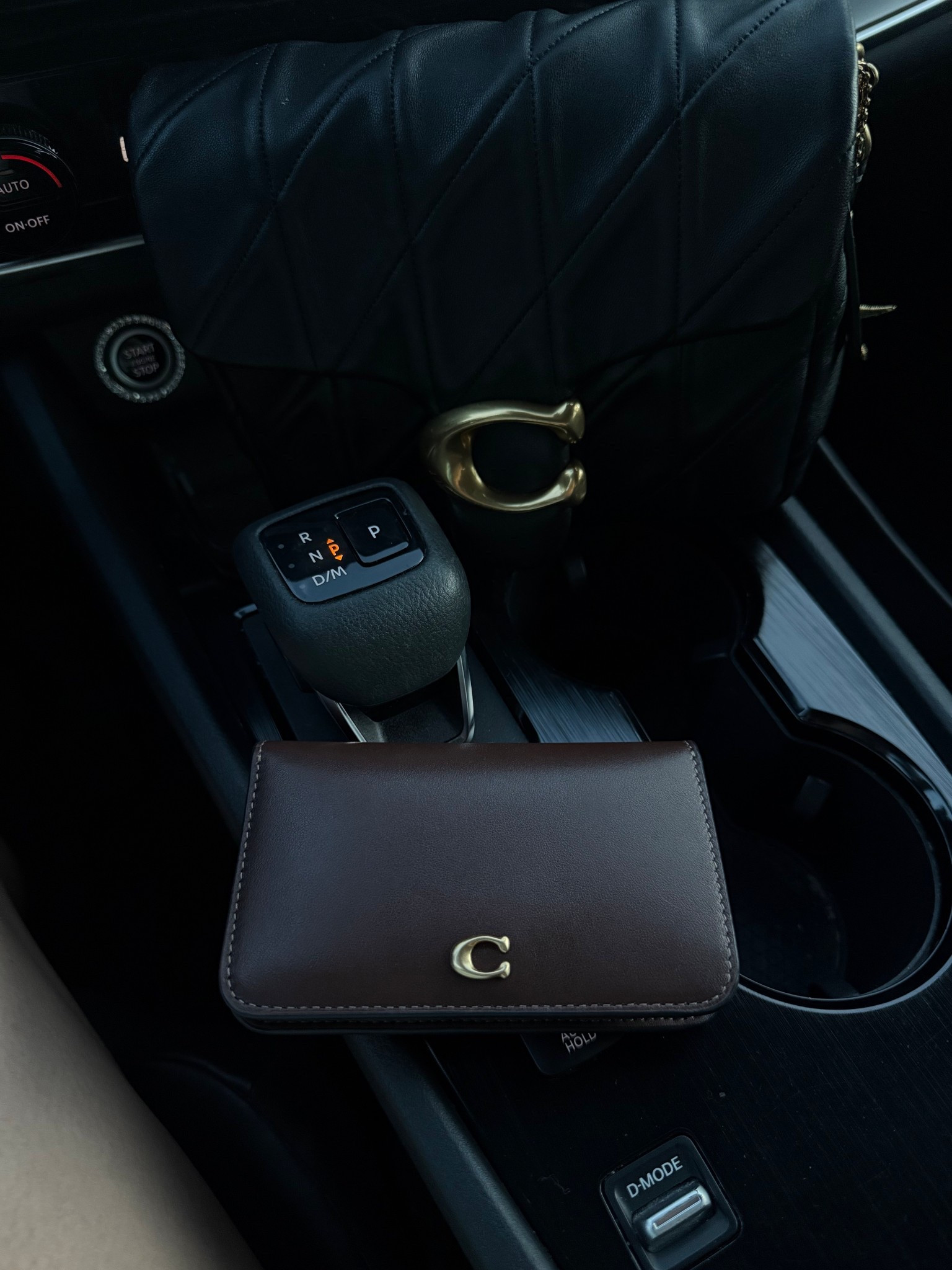 Coach fall wallet and purse!! Love these so much!

#LTKItBag #LTKStyleTip #LTKSeasonal