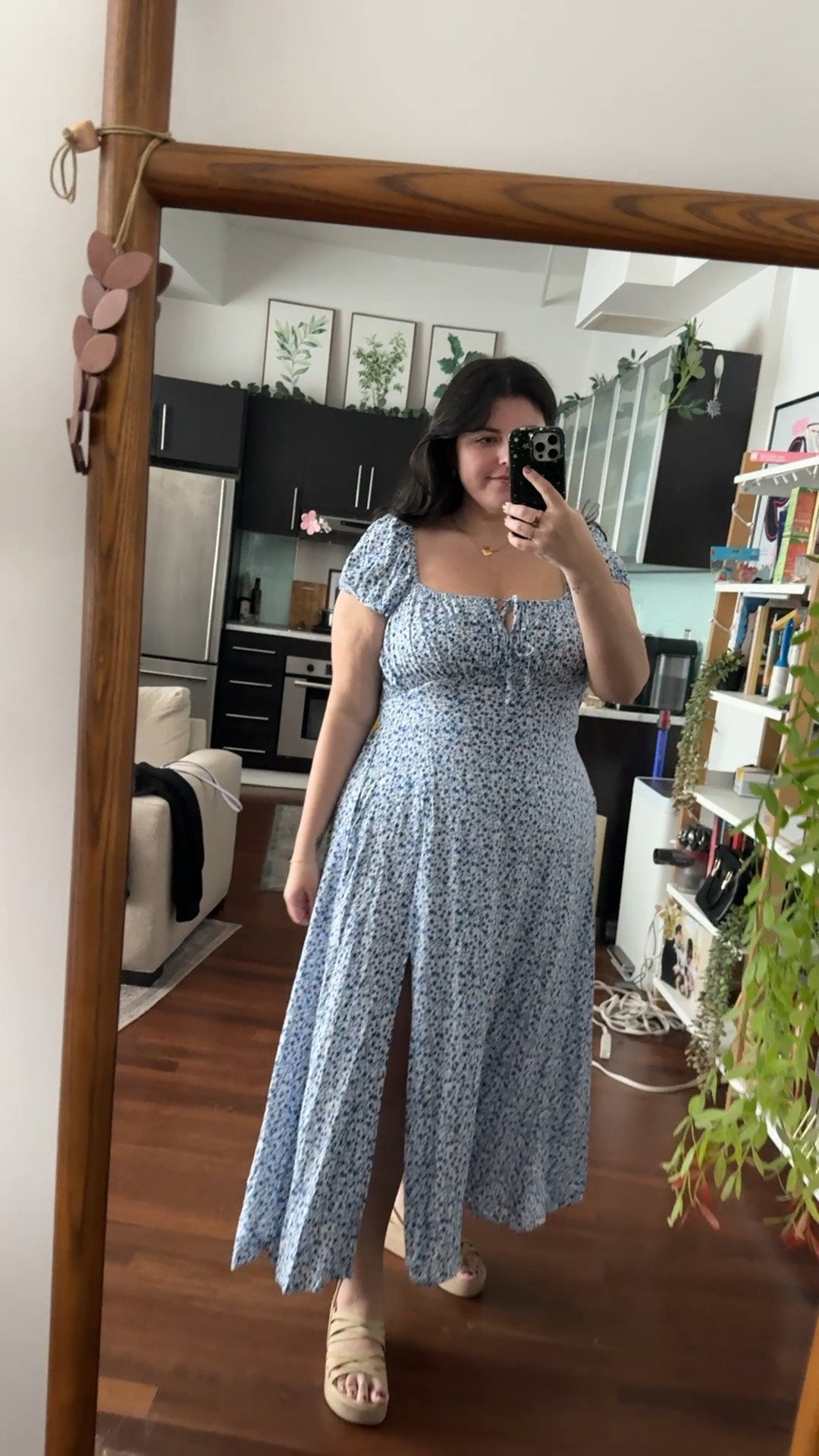 This dress is one of my faves, and it’s still in stock even though I got it last year! I’m wearing the M/18. It also has pockets. ❤️

#LTKPlusSize #LTKootd #LTKMidsize