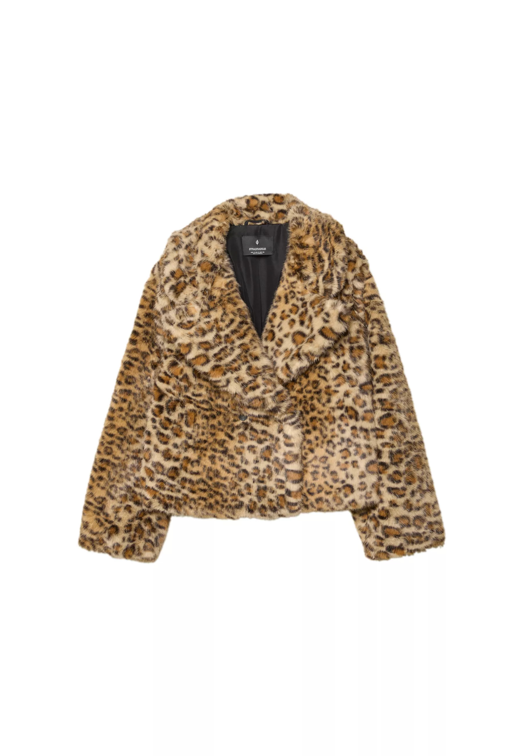 Leopard print faux fur double-breasted jacket - Women's fashion | Stradivarius United Kingdom | Stradivarius (UK)