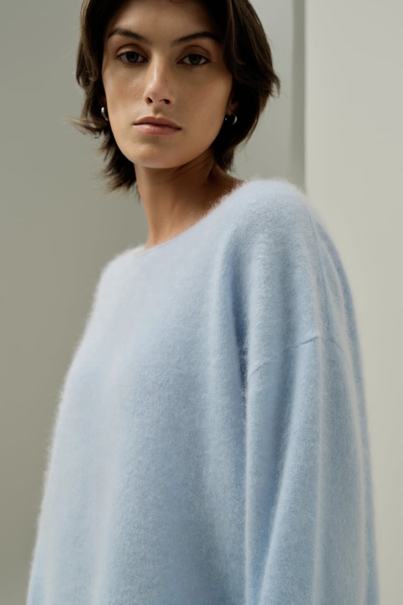 LILYSILK Women's Oversized Brushed Cashmere Ultra-Soft Boat Neck Sweater Illusion Blue M | LILYSILK