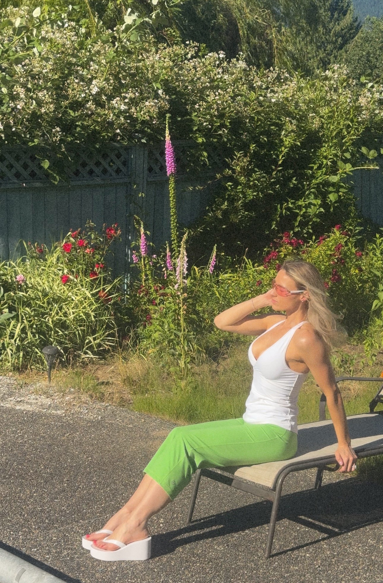 Top and bottom are old #lululemon that I thrifted. Tagged the shoes and similar y2k athletic wear style


search terms on Poshmark/depop/etc: 

Pants: wide leg capri, cotton y2k athletic pants, gaucho pants 

Top/: crossover cotton tank, crossover vest, y2k, 2000s

#LTKsummer #LTKcanada #LTKfitness