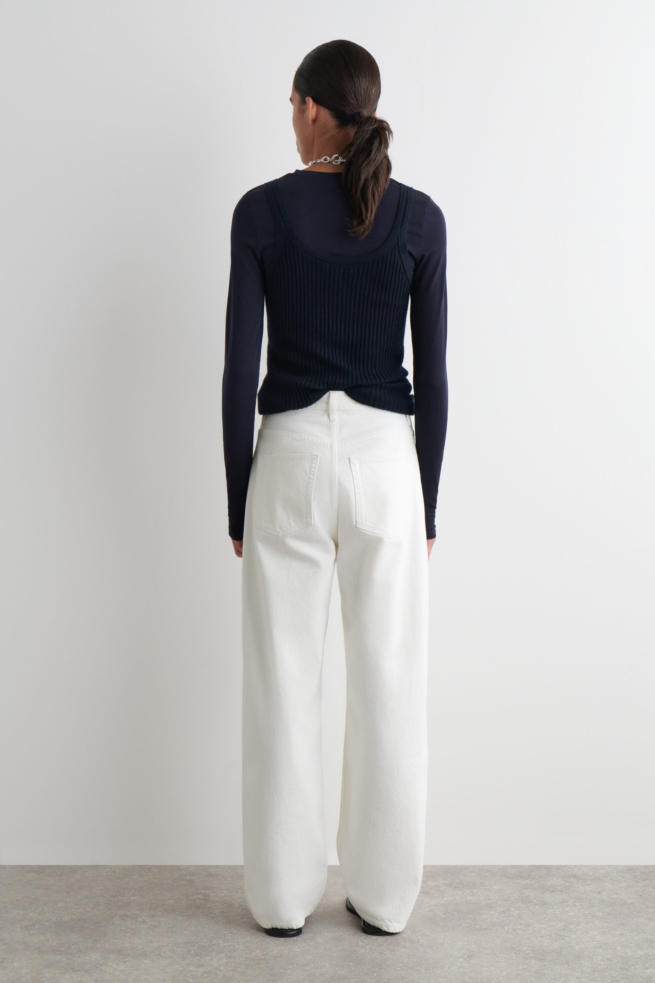 BAY BARREL-LEG JEANS - WHITE | COS (EU)