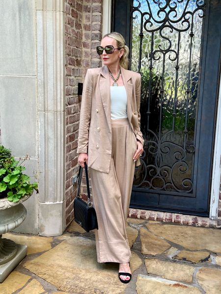 Where are all my working ladies! Here’s the perfect summer linen suit. Great styled together or blazer and pants on their own!
Use Code: TRULY10 on this suiting! 

Workwear Fashion
Summer Outfit
Linen Suit
Work Style

#LTKOver40 #LTKWorkwear #LTKStyleTip