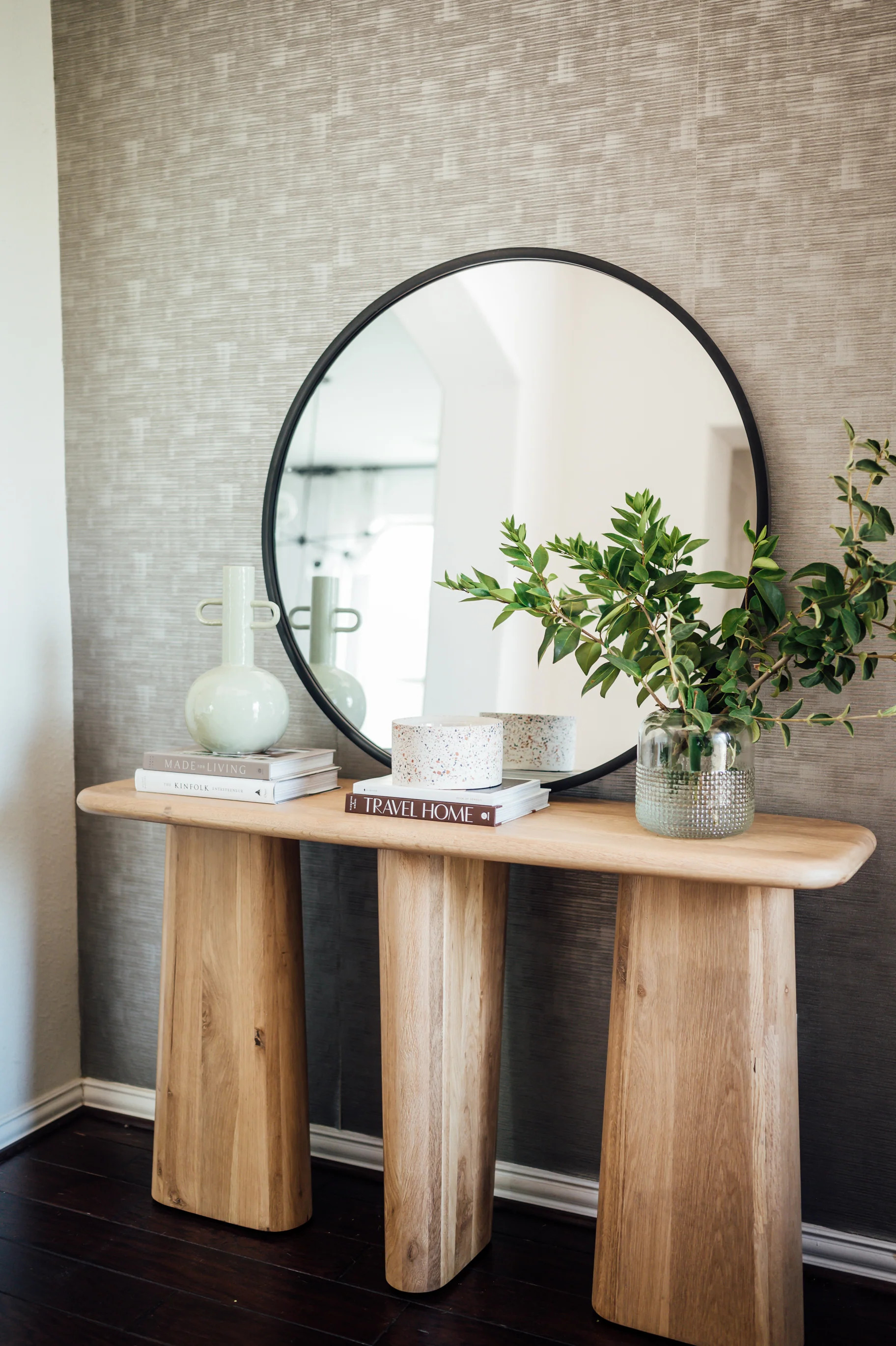 Sage Vase | Sweenshots Studios