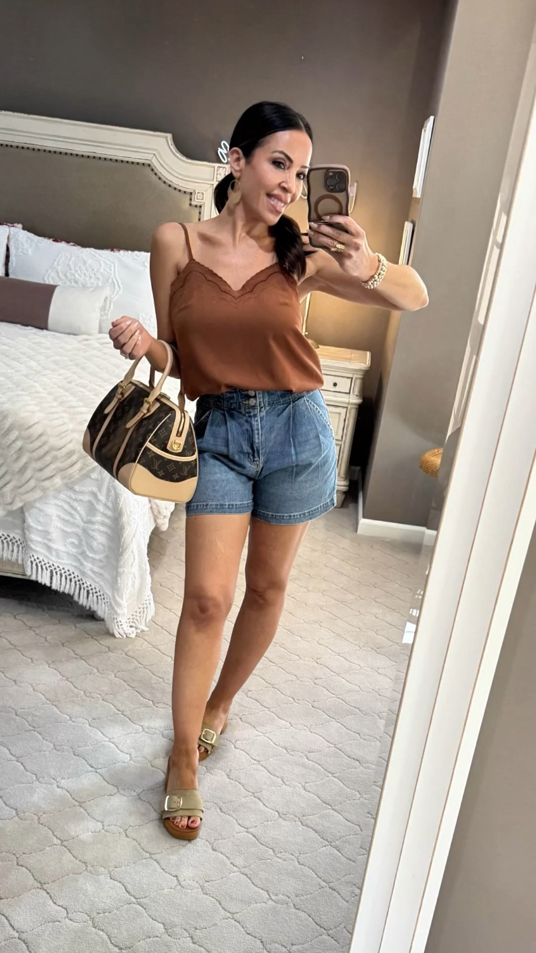 Are you summer ready? ☀️ I am absolutely loving this chic, effortless look—and you won’t believe it’s all from Walmart! From the perfect high-waist denim shorts to this gorgeous satin cami, it’s proof you don’t have to spend a fortune to look high-end.
#walmartstyle