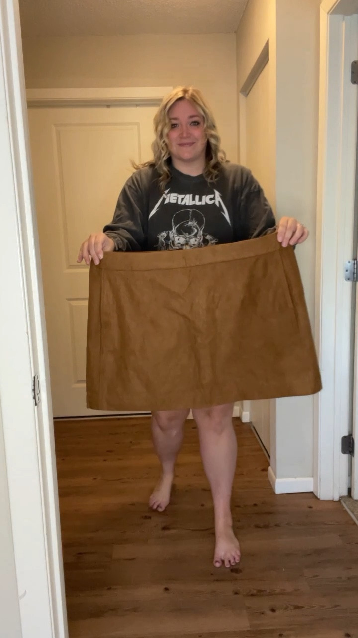 Styling my new J. Crew Factory skirt

#LTKcurves #LTKSeasonal #LTKunder100