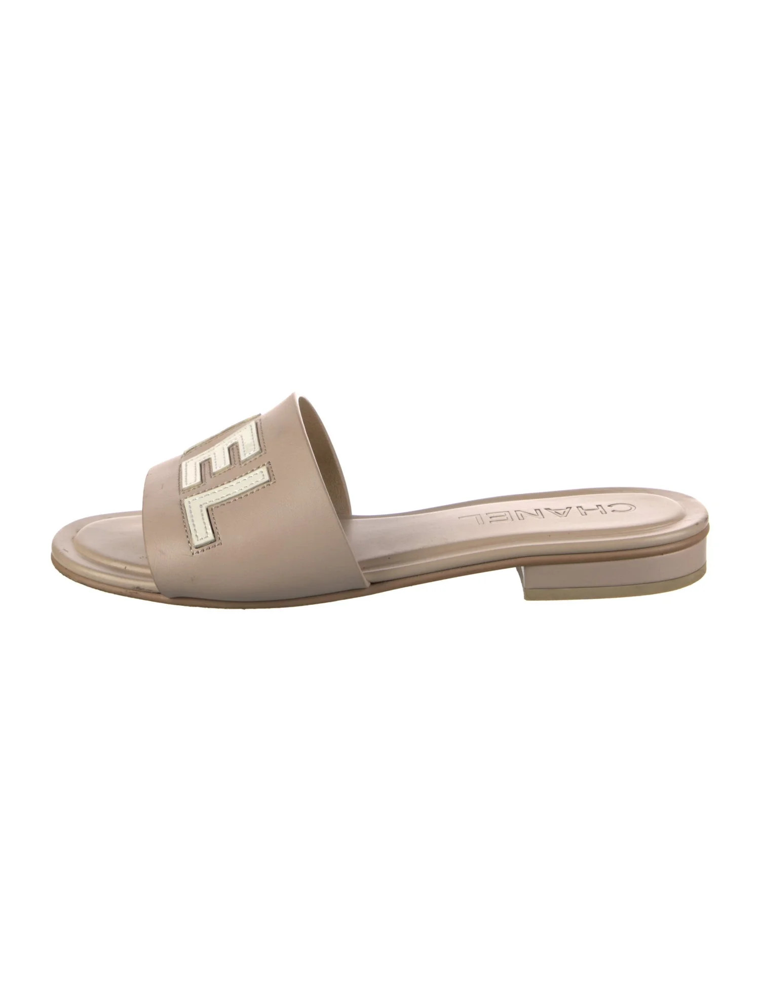 Chanel 2023 Interlocking CC Logo Slides - Neutrals Sandals, Shoes - CHA1417683 | The RealReal | The RealReal