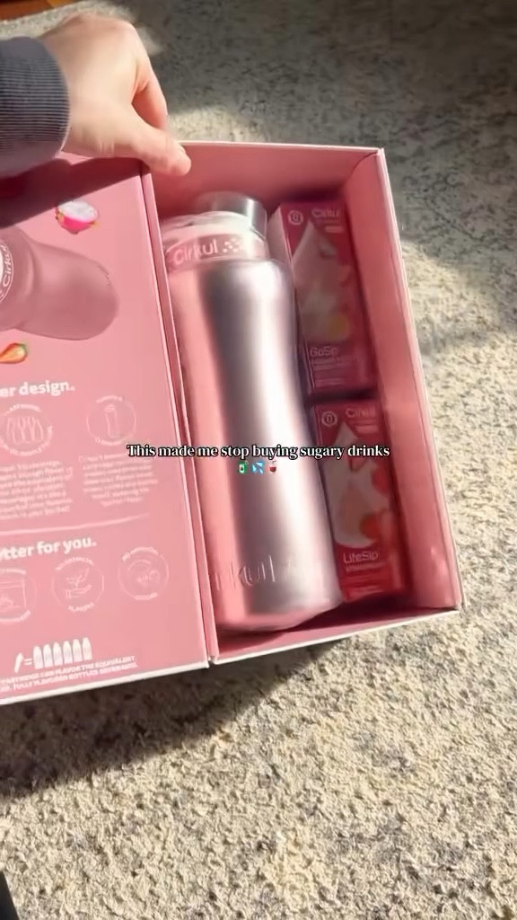 
How gorgeous is this rose gold stainless steel water bottle and sugar free flavor?! Yes please?! 

@drinkcirkul #cirkul #waterbottle #hydration #drinks #sugarfree

#LTKselfcare #LTKmomlife #LTKfitnessgoals