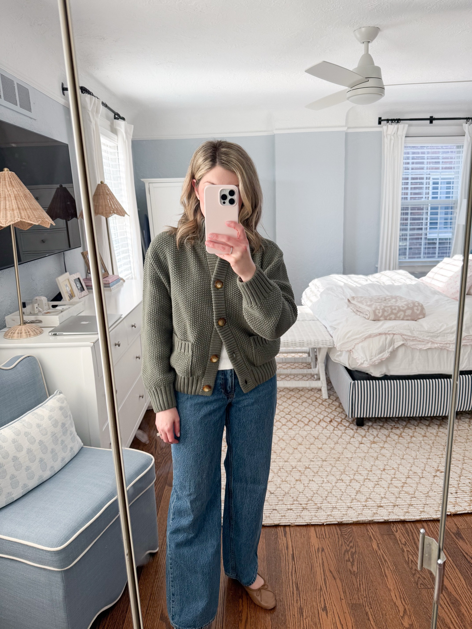 Wore this outfit out to dinner tonight 

#LTKShoeCrush #LTKFindsUnder100