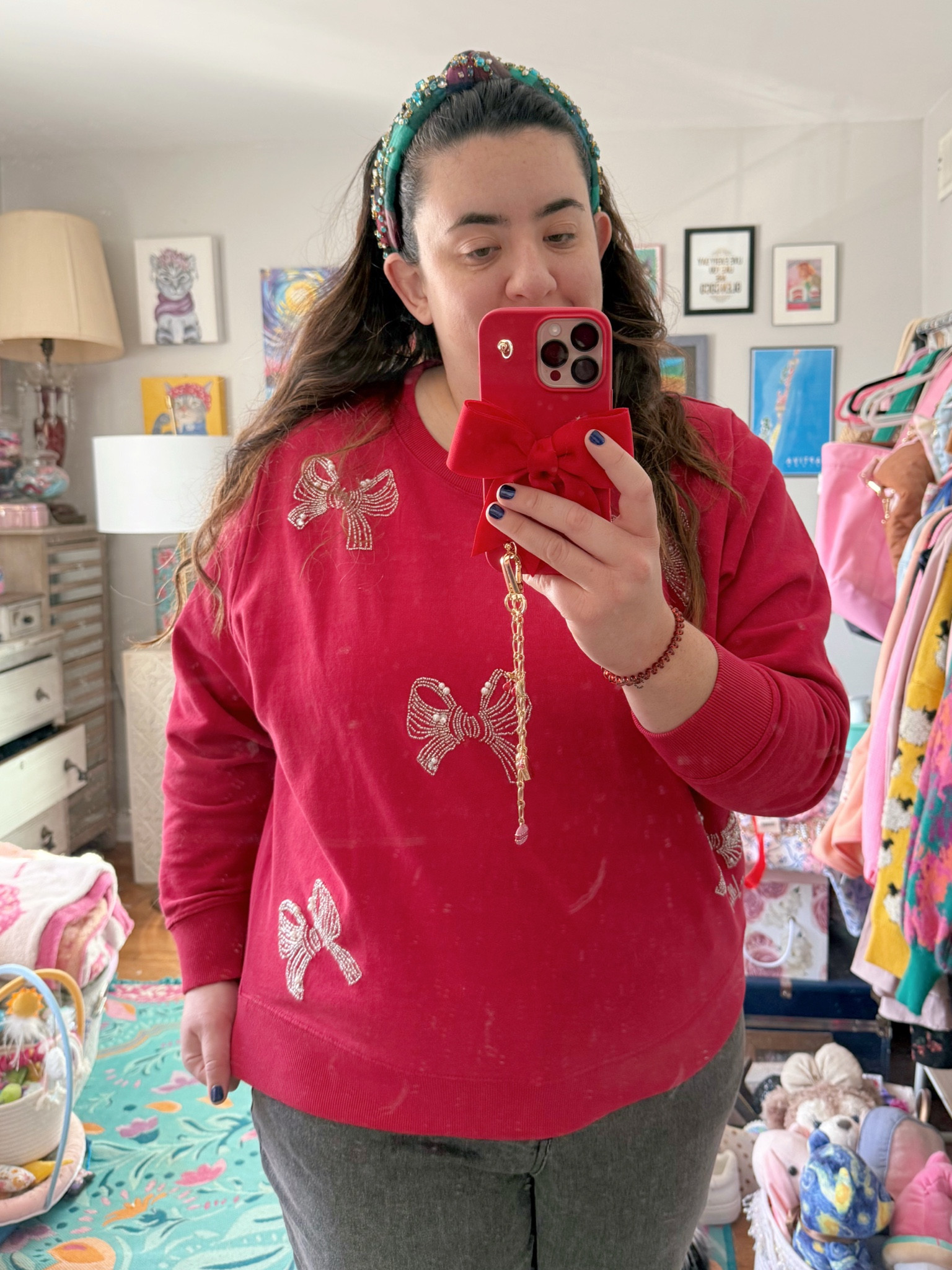 This adorable bow sweatshirt with pearl bead details is part of 30% off Sitewide through 12/3 (plus GWP!) 🎀 

#LTKHoliday #LTKSaleAlert #LTKCyberWeek