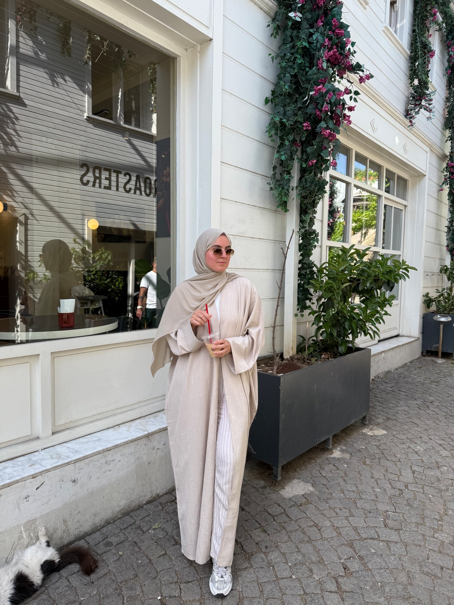 Stripped linen trousers, new balance 530, fitted jersey top (not see through!), Ray and sunglassess

#LTKsummer #LTKstyletip #LTKmodest