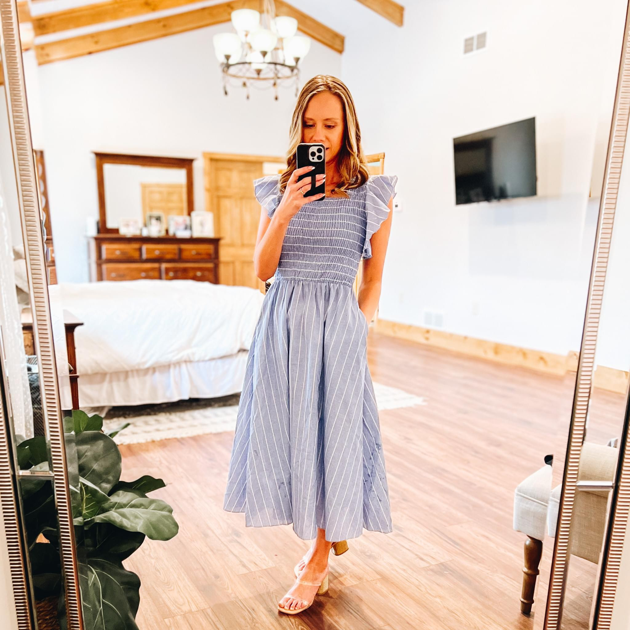 Such a cute dress! 
Fashionablylatemom 
Amazon finds 
Amazon fashion 
Amazon dress 

#LTKshoecrush #LTKstyletip