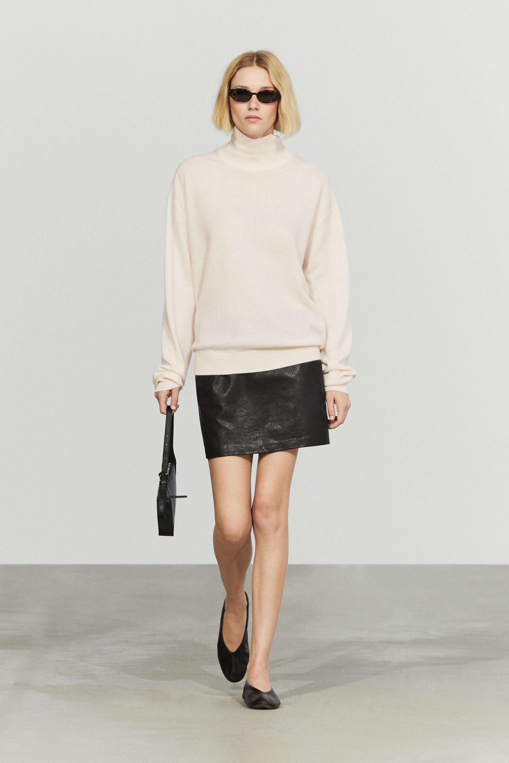 Kaschmir-Strickpullover mit Stehkragen | Massimo Dutti DE