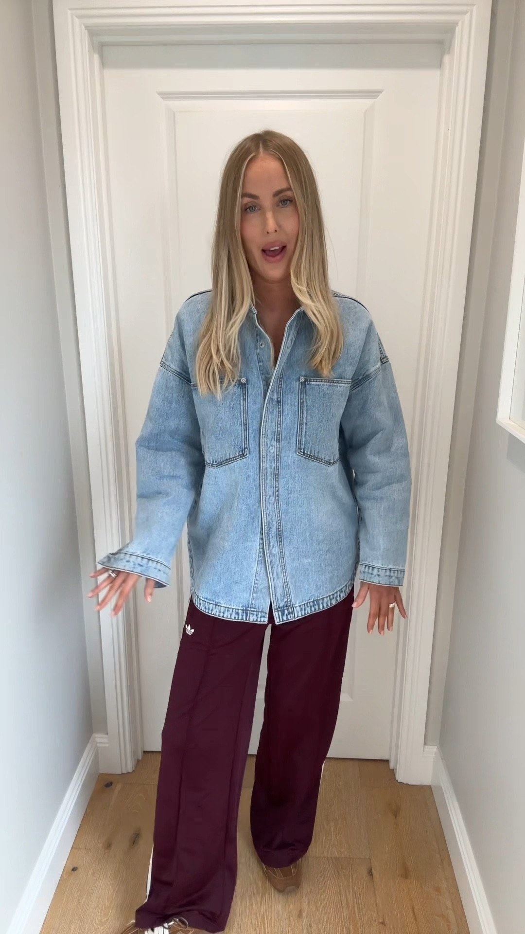 Here’s 3 reasons why you need to add this denim shirt to your wardrobe 🤌🏼 I’m wearing a XS/S here! Xx 

#LTKaustralia #LTKstyletip