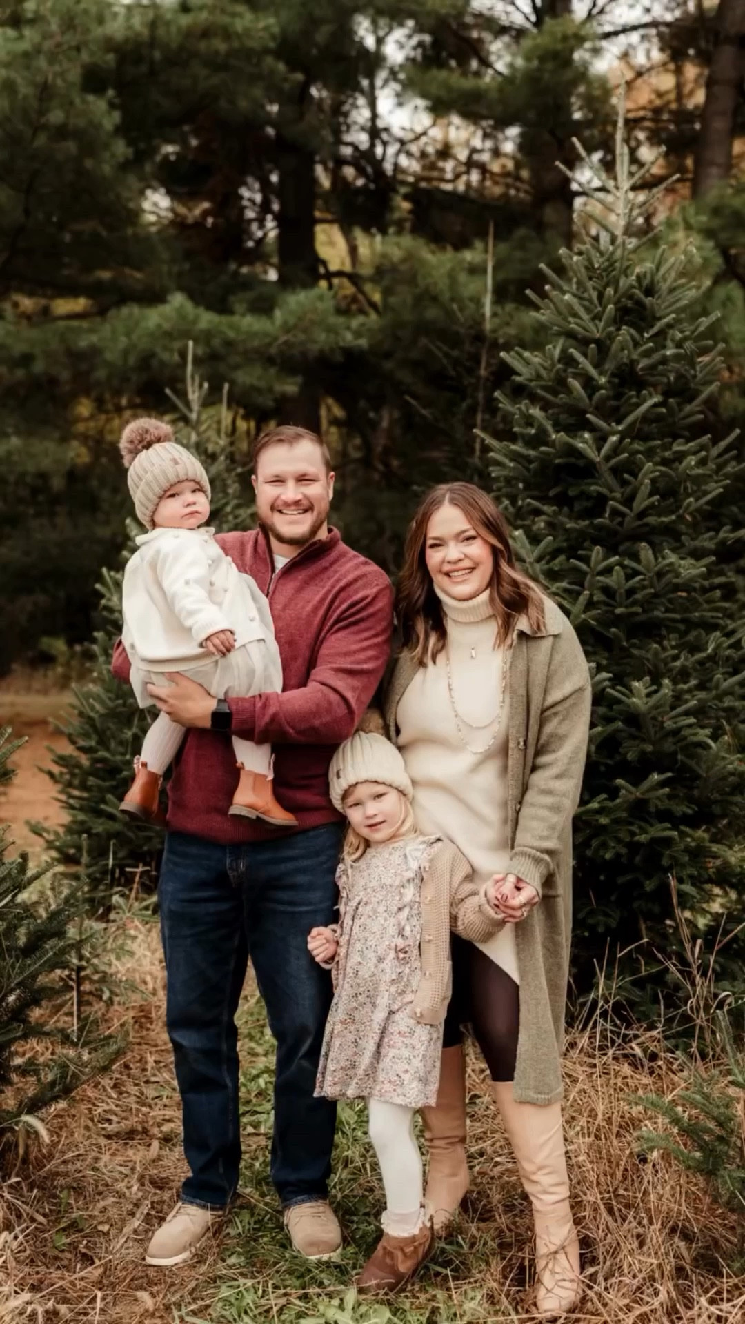 Fam{ily}💚🌲 

family tree farm photos 

#treefarmphotos #winterfamilyphotos #fallfamilyphotos #treefarmfamilyphotos #wisconsinfamilyphotographer

#LTKKids #LTKMidsize #LTKFamily
