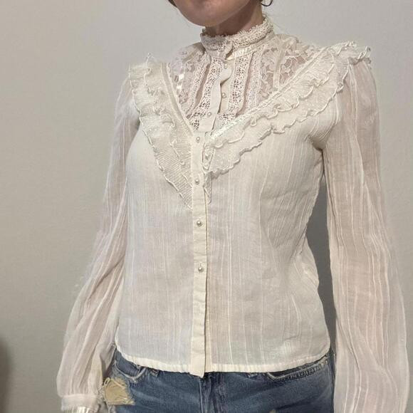 Gunne Sax White lace blouse with ruffles and buttons Sz small | Poshmark