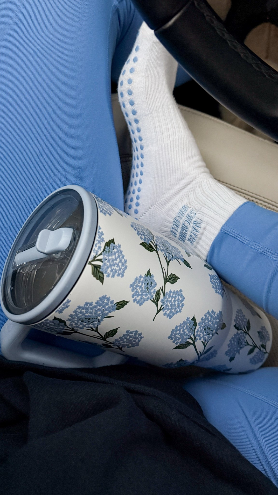 Alo workout set in crystal blue just dropped🩵

Active wear, Pilates outfit, outfit inspo, workout set, light blue workout set, boy mom, Nashville, Samantha Bauchmann 

#LTKSaleAlert #LTKFindsUnder50 #LTKGiftGuide