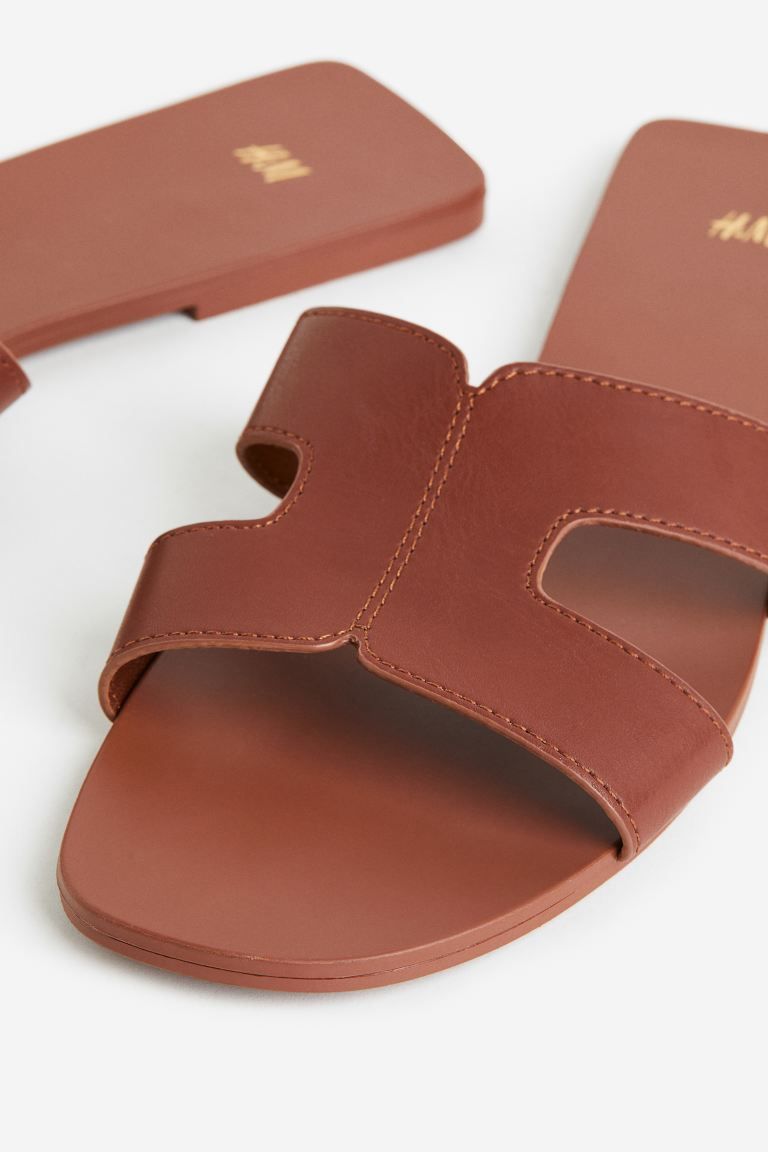 Slides | H&M (US + CA)