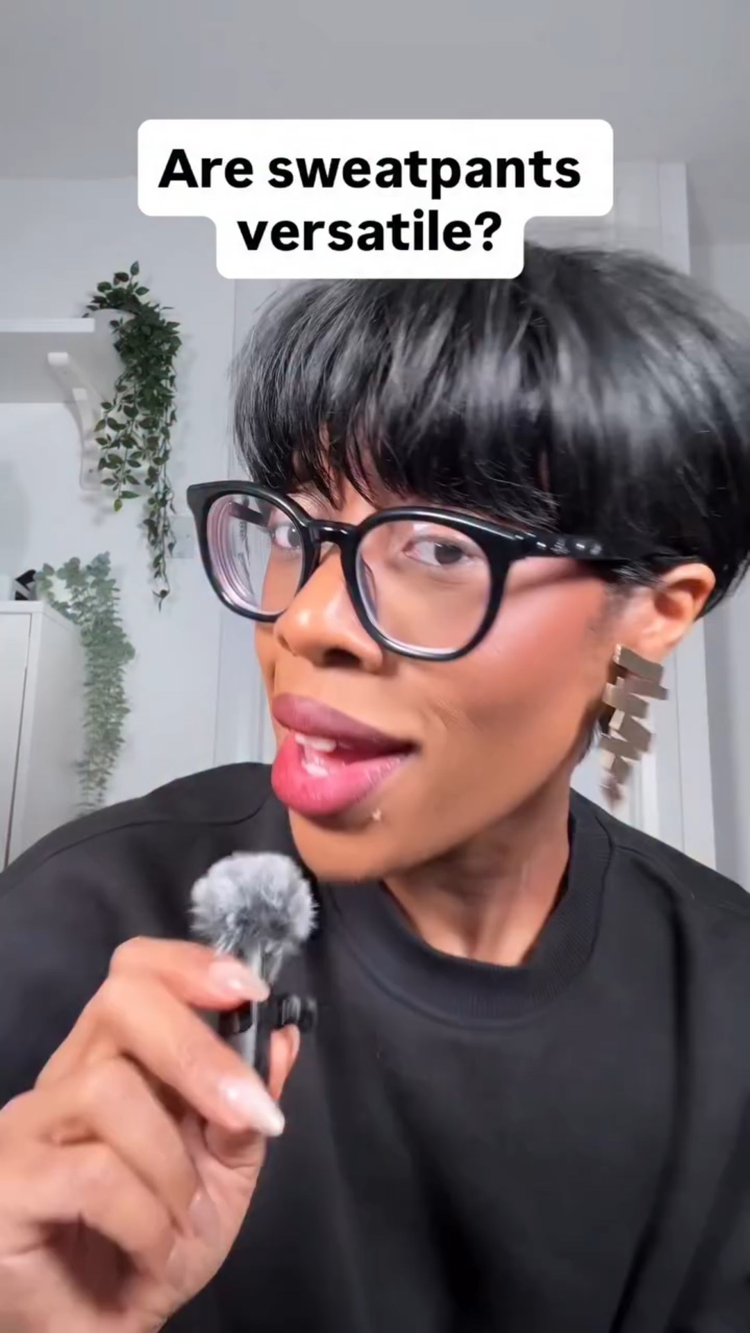 Same sweatshirt. Same sweatpants.
More ways to wear them.

We are building outfits and building range! 

You don’t need a bigger wardrobe.
You need better combinations. The OG sweatshirt and sweatpants are from bershka! #personalstyle
#almost40style
#stylingsweatpants
#wardrobeediting
#stylednottrendy