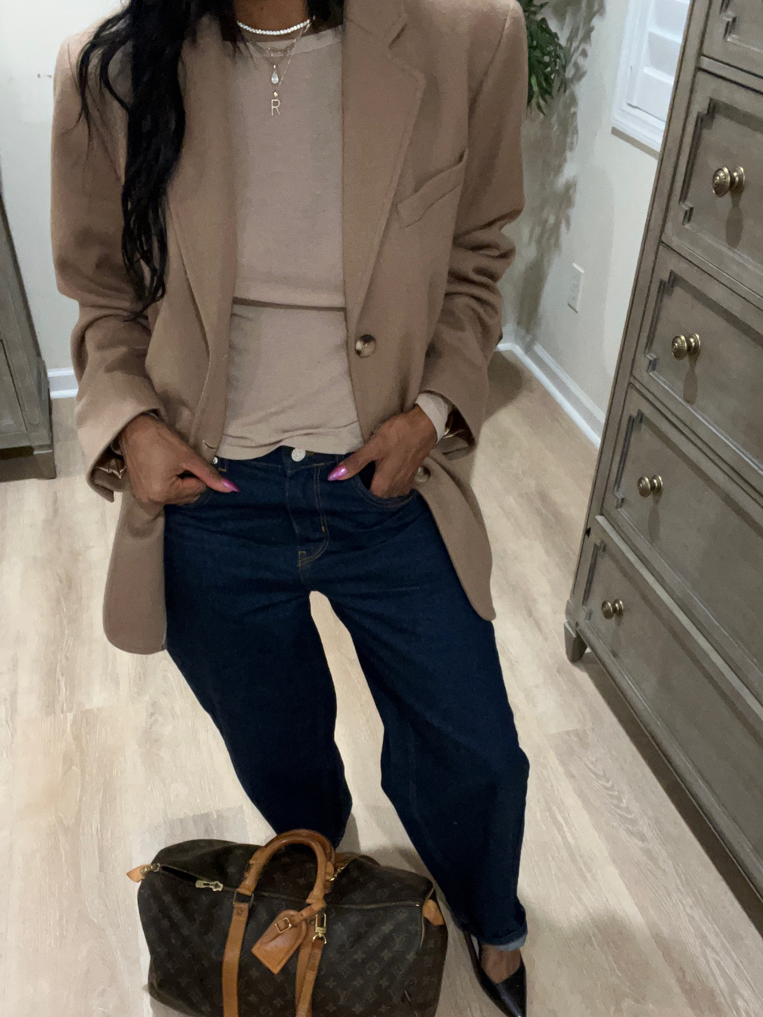 Oversized blazer paired  with a baggy jean is perfect for travel. #falloutfits #jeans 

#LTKstyletip #LTKover40