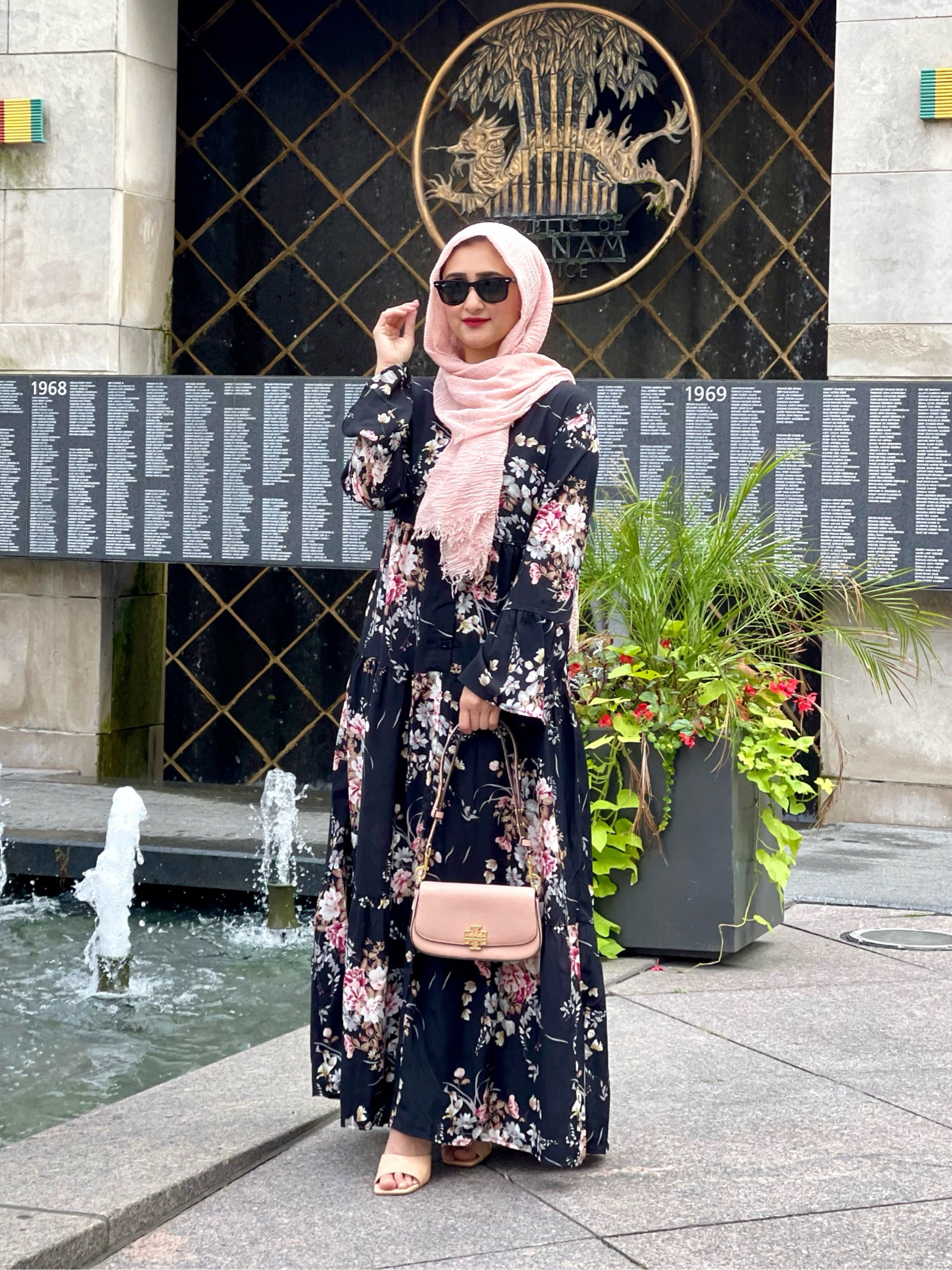 Modest maxi dresses 

#LTKStyleTip #LTKFallSale #LTKNYFW