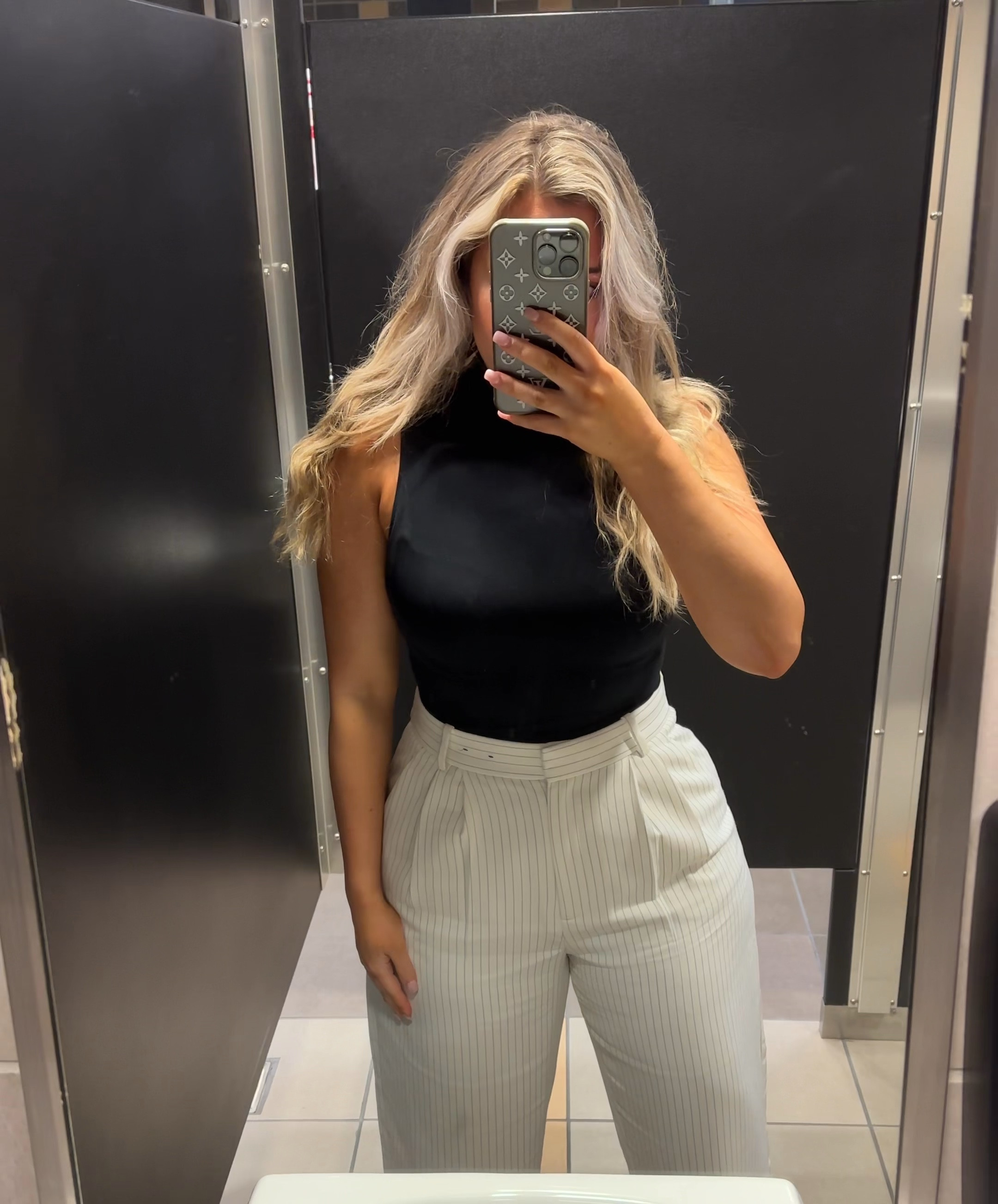 Office work wear on a curvy body. These Abercrombie trousers are my favorite! I’m wearing curve love in a size US 10.

#LTKworkwear #LTKmidsize #LTKstyletip