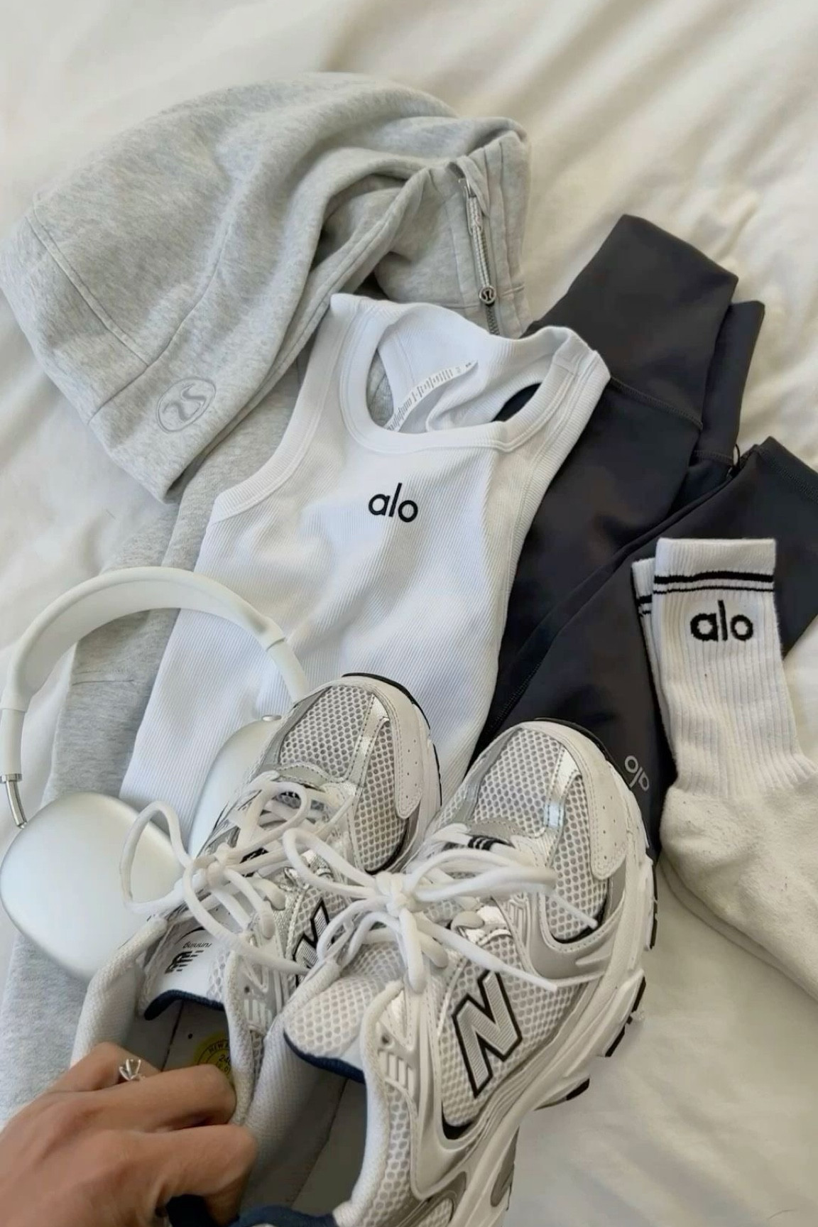 Alo Activewear Gym Fit Inspo | Workout Outfit | Yoga Outfit | Sporty Outfit | Gym Outfit

#LTKgiftguide #LTKeurope #LTKstyletip