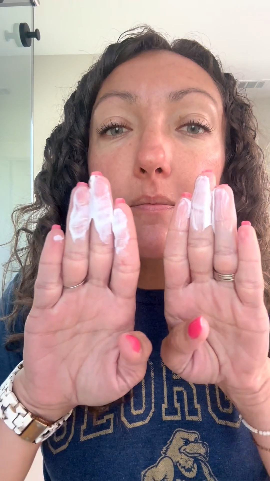 Beef Tallow Mineral Sunscreen

I wanted to show you that it seriously leaves NO white cast.

#LTKmomlife #LTKmorningroutine #LTKSwim