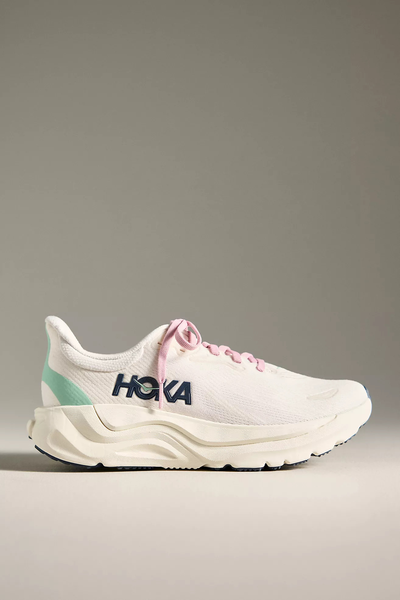 HOKA® Arahi 8 Sneakers | Anthropologie (US)