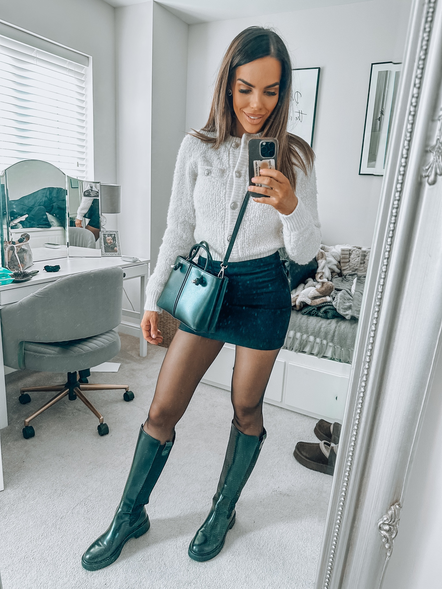 Saw this cardigan and fell in love!  😍