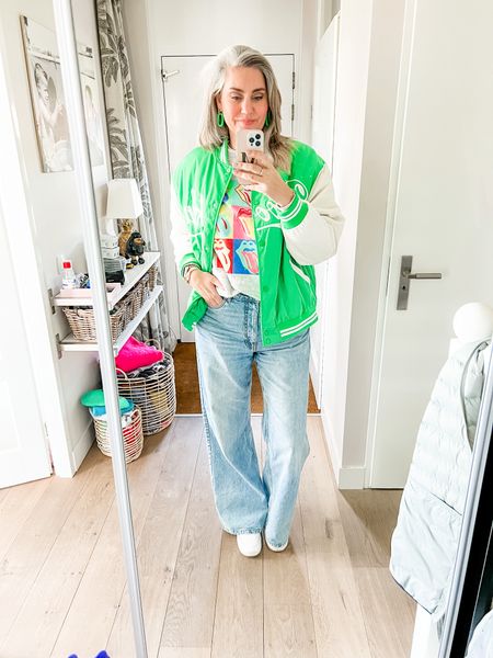 Outfits of the week 

Green and white varsity bomber (Primark, L) over a Rolling Stone sweatshirt paired with comfy wide legged jeans and sneakers. 



#LTKcurves #LTKstyletip #LTKeurope