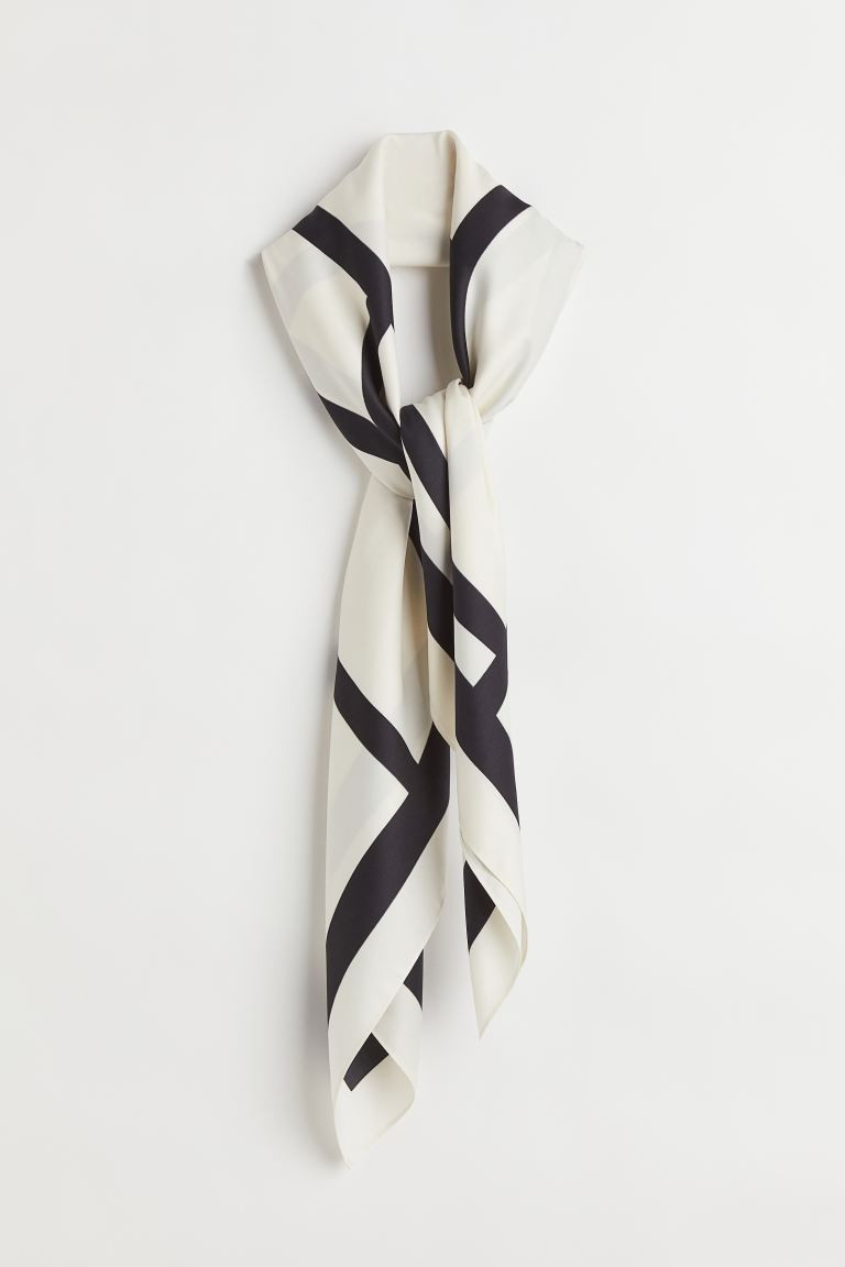 Scarf | H&M (UK, MY, IN, SG, PH, TW, HK)