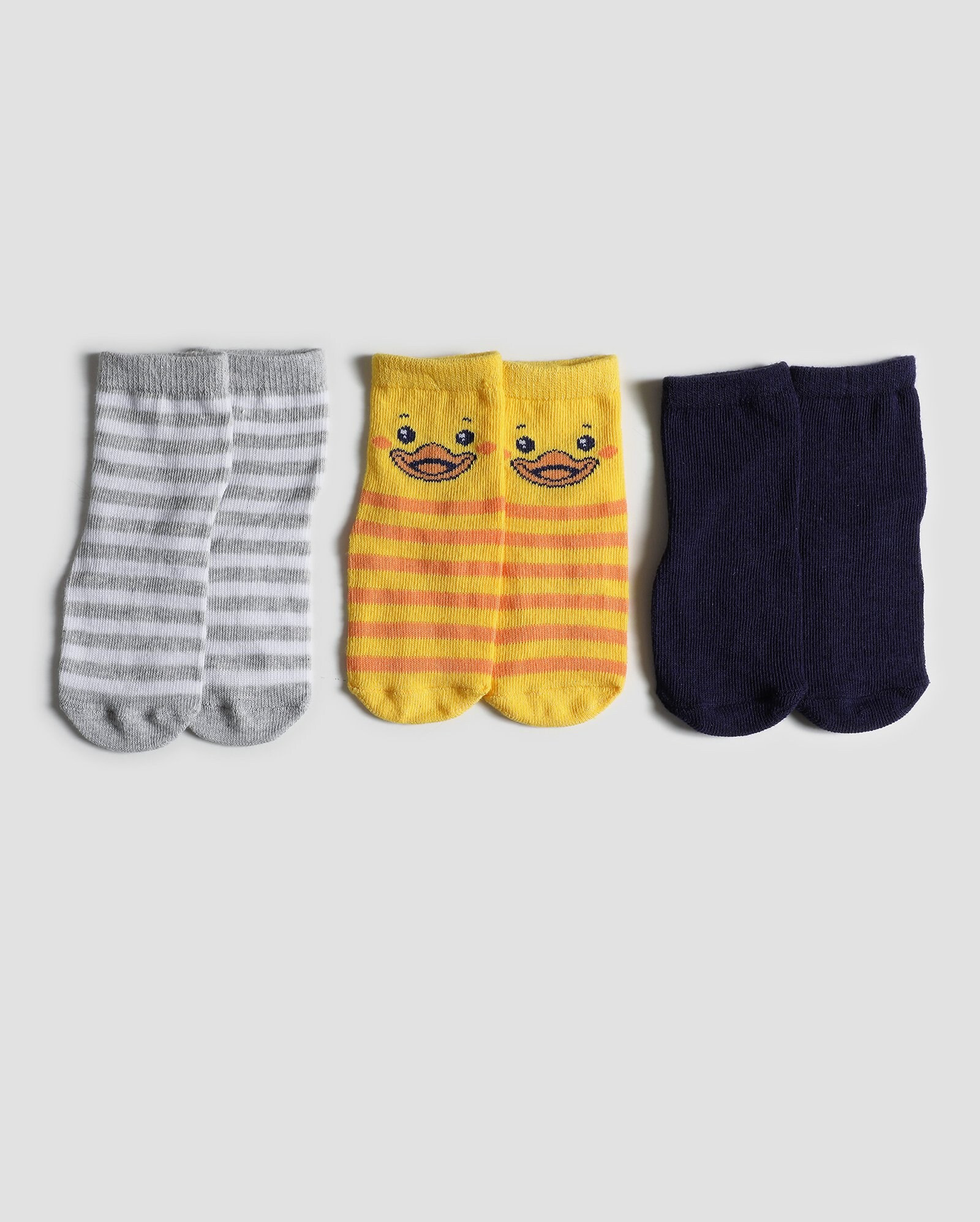 Kit meia bebê 3 pares cano médio com antiderrapante multicor | Baby Way by Riachuelo | Riachuelo (BR)