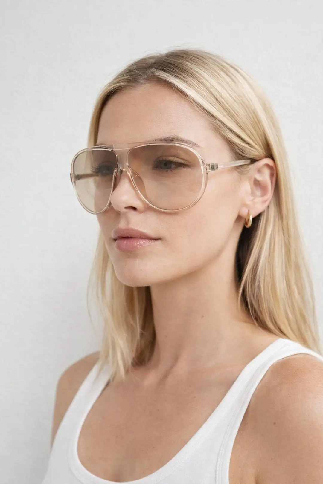 SVNX Wave Mask Sunglasses in Champagne | PrettyLittleThing UK