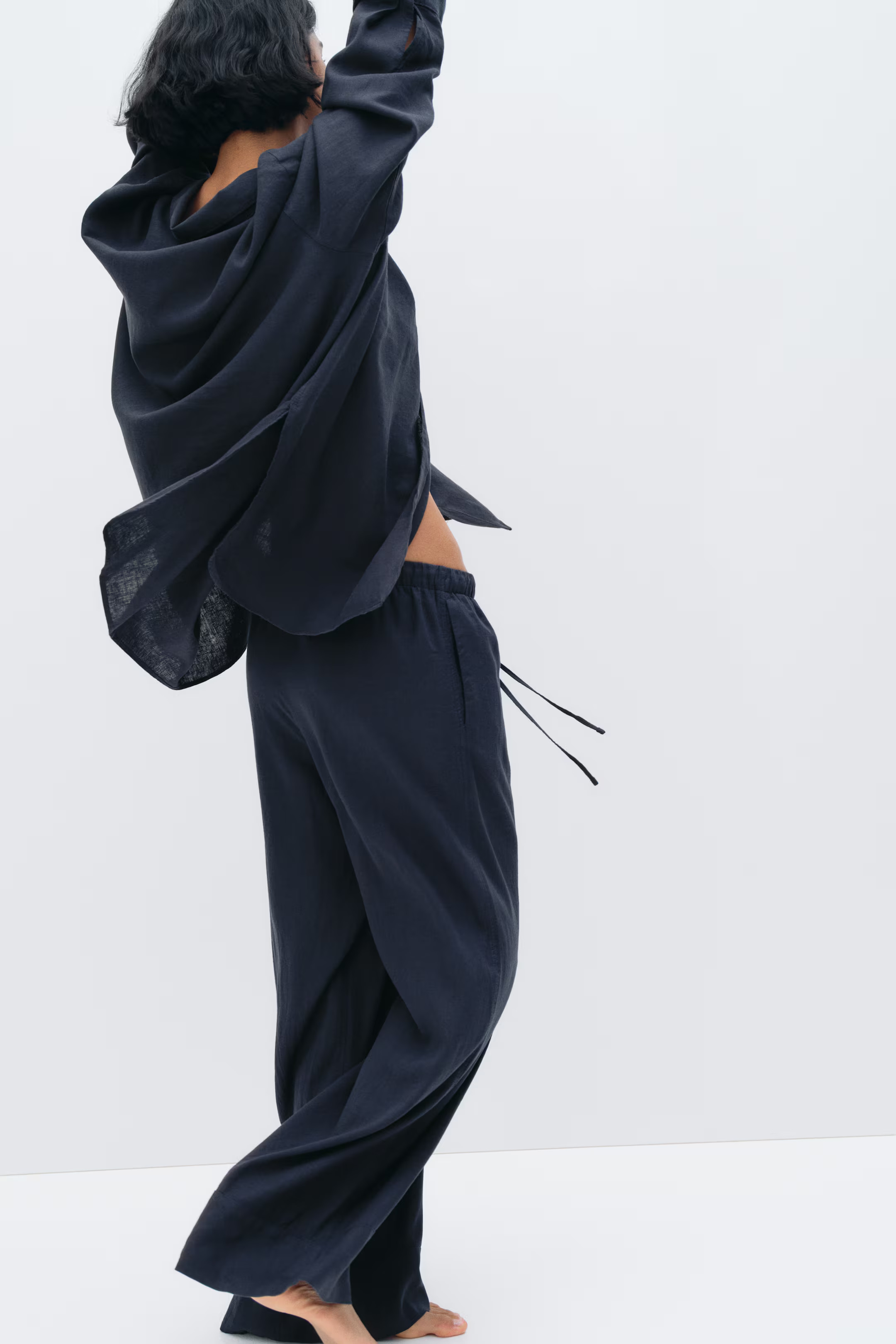 Linen-blend shirt | H&M (UK, MY, IN, SG, PH, TW, HK)