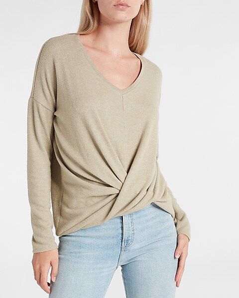 Cozy Twist Front V-neck London Tee | Express