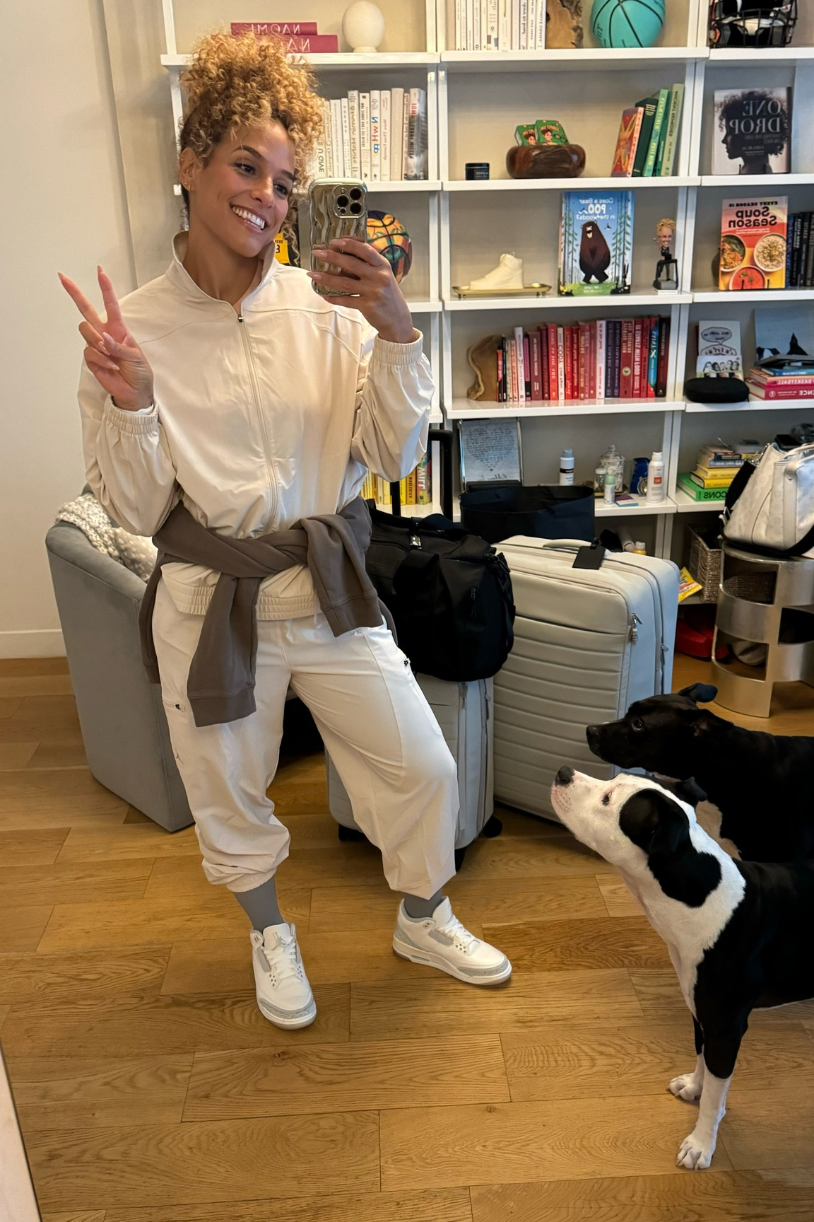 really obsessed with my new softside suitcases by away - made packing much, much better!

Away softside large
Away softside bigger carry on
Dagne Dover duffel XL
Jordan Brand sweats
Compression socks 

Sneakers, sweatshirt & dogs unavailable 😜

#LTKActive #LTKItBag #LTKTravel