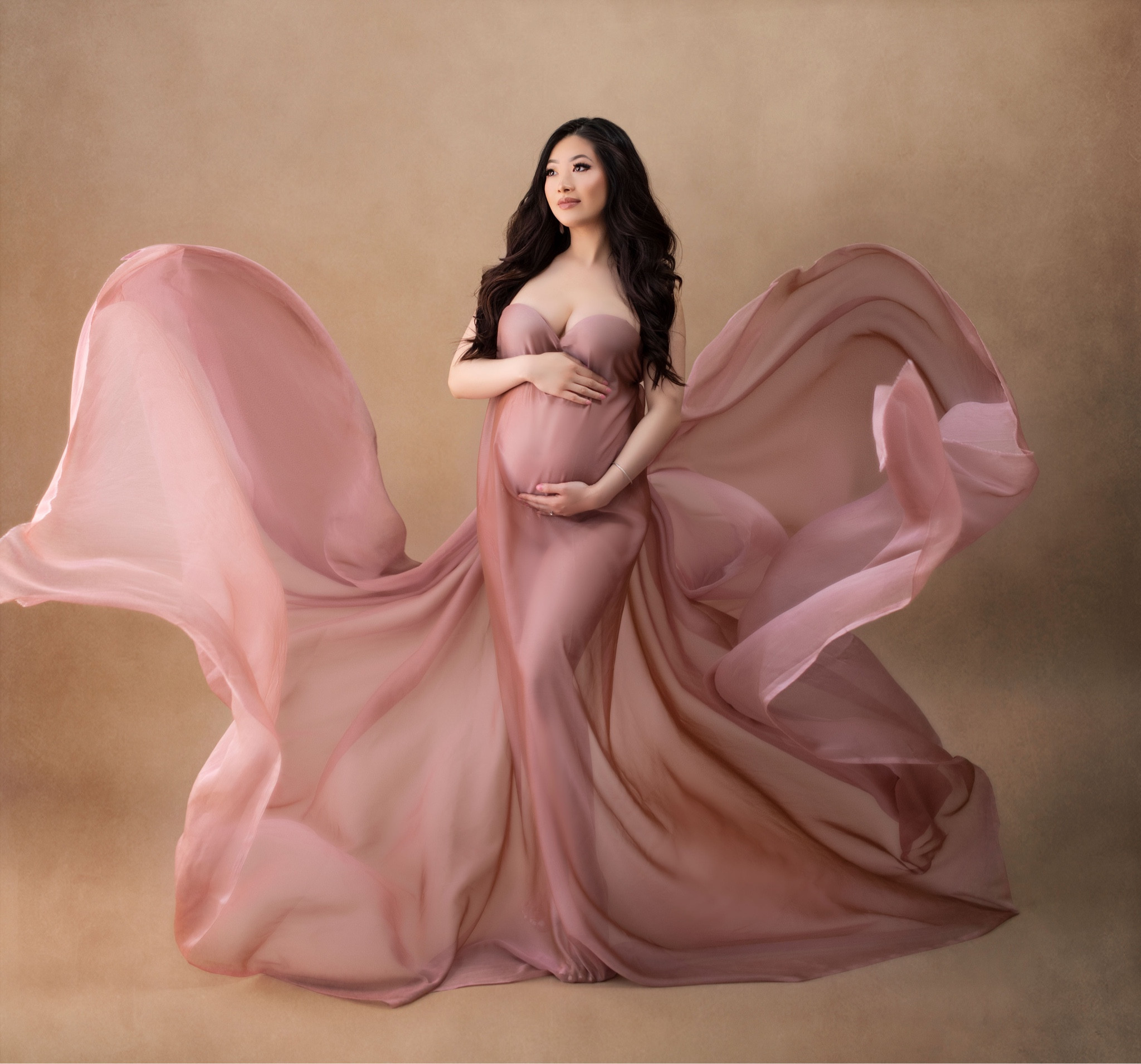 Another one of my favorites from my maternity shoot in 2021! This one was so fun. My photographer is Alloria Winter Photography. Check her out on IG 🤍


Maternity Shoot Dress, Maternity Photoshoot, Maternity Dresses, Babymoon, Baby Shower

#LTKunder100 #LTKbaby #LTKbump