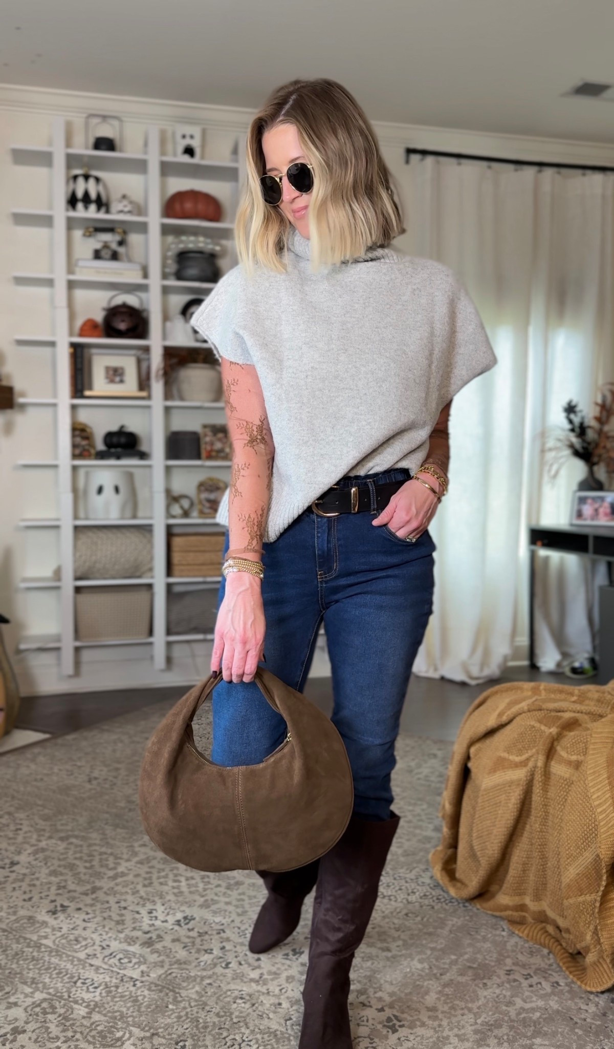 Fall Outfit Idea 

Sweater Outfit | Lace top | Mock neck | turtle neck sweater | suede boots | skinny jeans | suede handbag | Winter outfit idea | cap sleeve sweater | short sleeve sweater 

#LTKStyleTip #LTKFindsUnder50 #LTKSeasonal