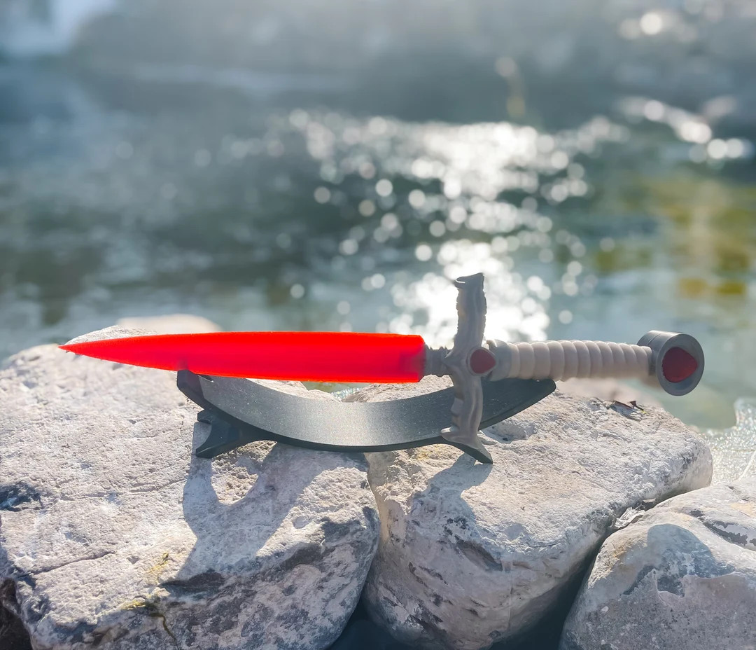 Blood Red Dagger Replica | From Blood and Ash Inspired | Poppy's Dagger | FBAA Merch | Cosplay Da... | Etsy (US)