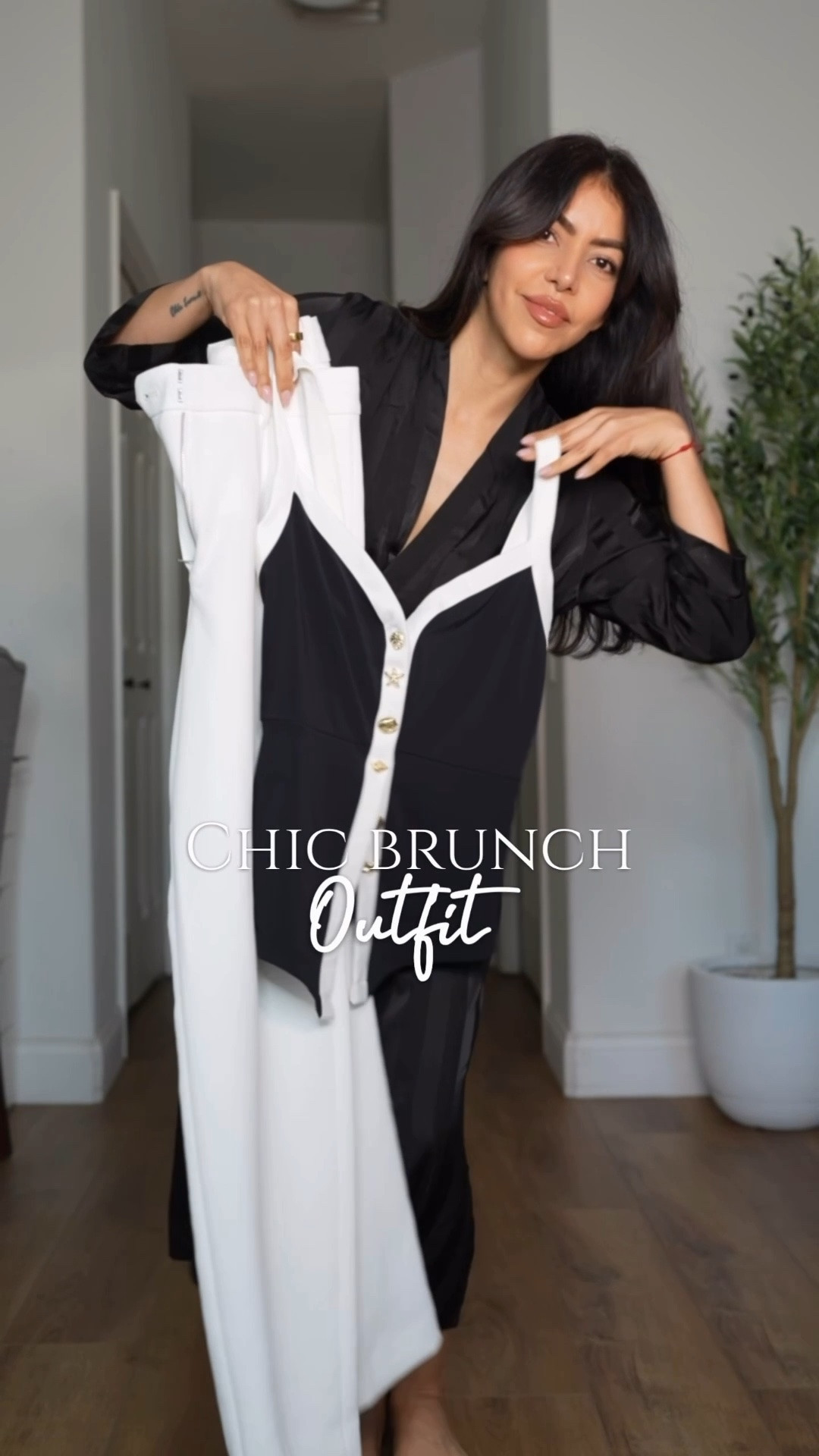 Chic summer outfit 🐚✨

For reference: 
Top im wearing size small
Pants are from Aritzia. Wearing size 2. 


Black and white outfit, brunch outfit, chic outfit, summer style

#LTKgrwm #LTKootd