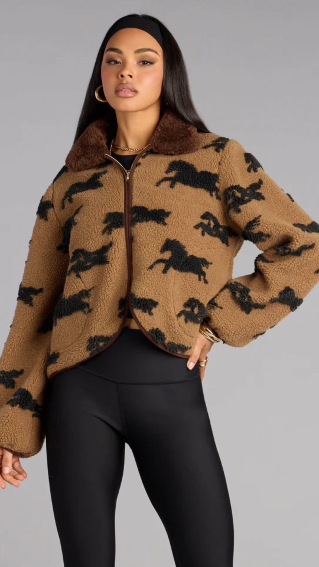 Horse Sherpa 
Black Friday
Designer look for less 

#LTKHoliday #LTKGiftGuide #LTKCyberWeek