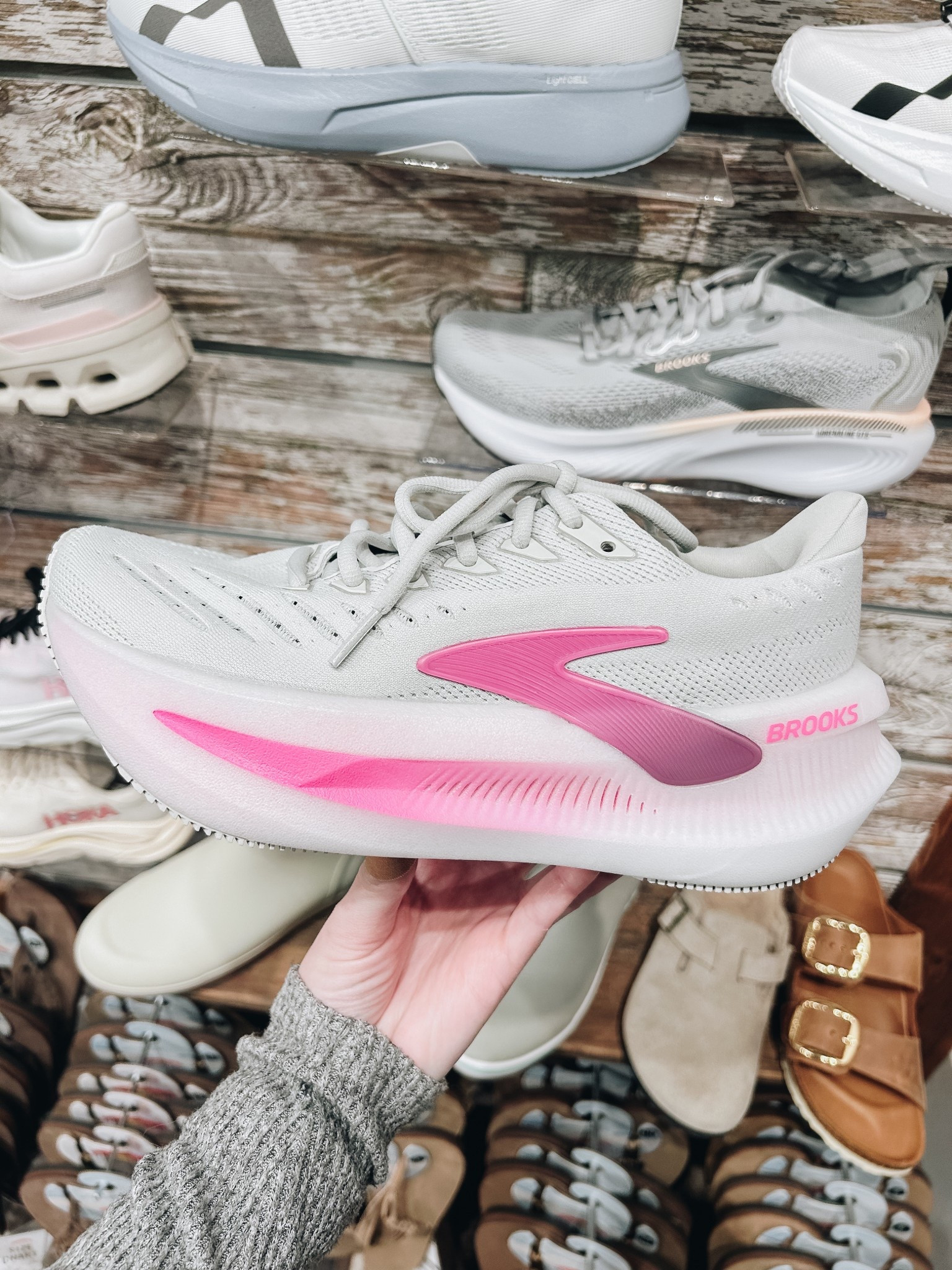 // brooks pink running shoes // pink sneakers // running shoes // girly running shoes // 

#LTKSeasonal #LTKgrwm #LTKfitnessgoals
