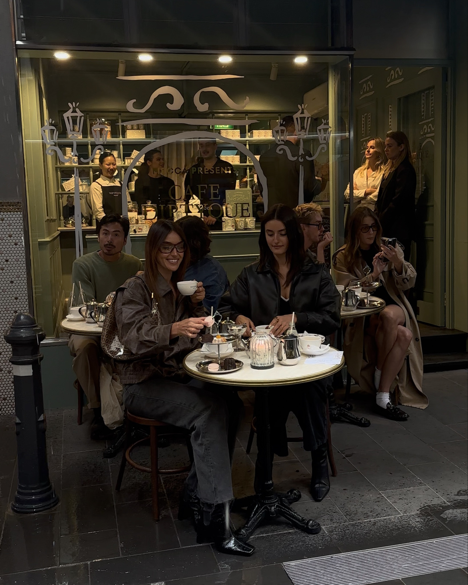 Perfect casual chic outfit for a day out at the Mecca x DIPTYQUE Café in the city!! 🩷🎀✨☕️

Love this jacket and sunglasses <3